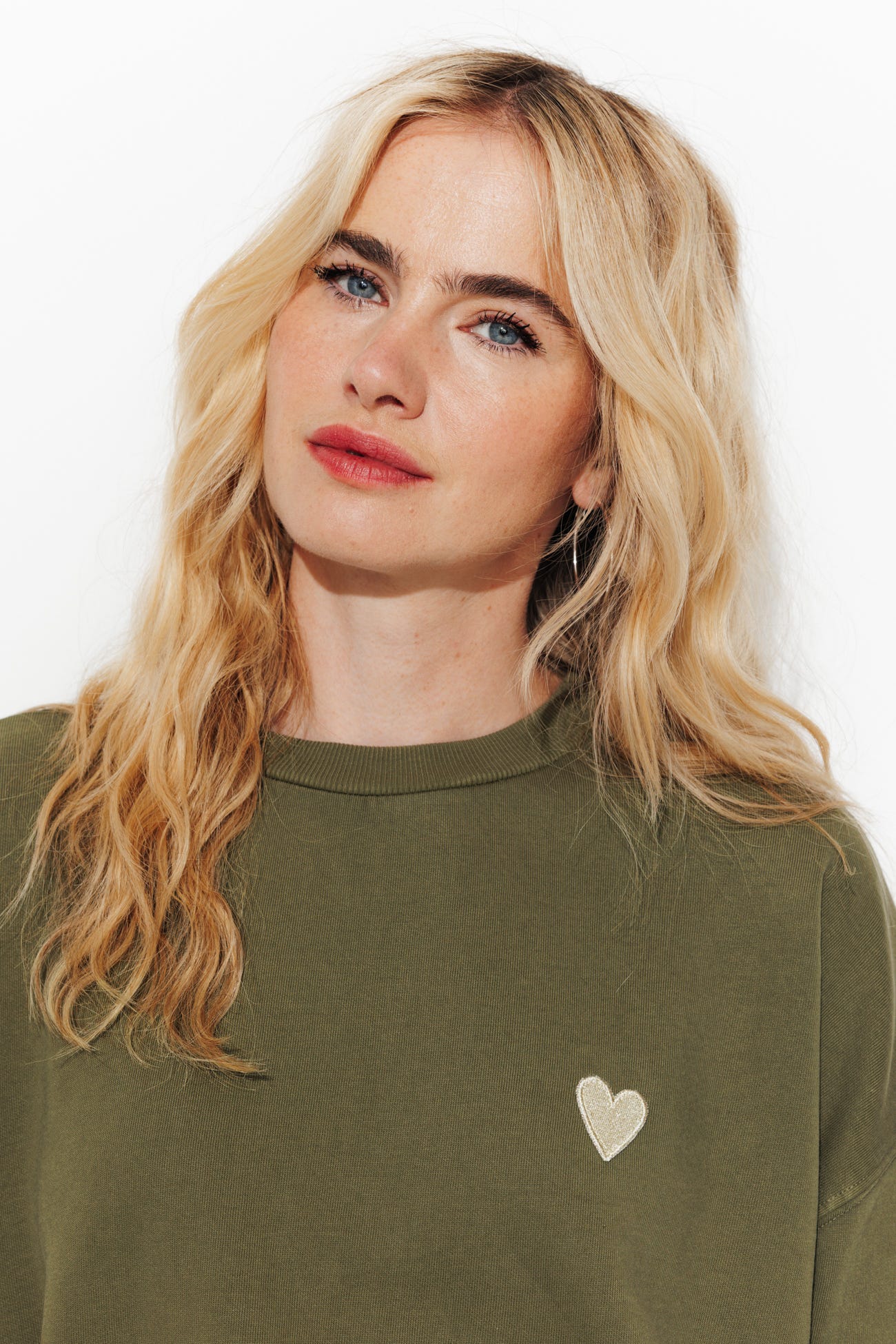 Sweat-shirt coeur brodé Femme