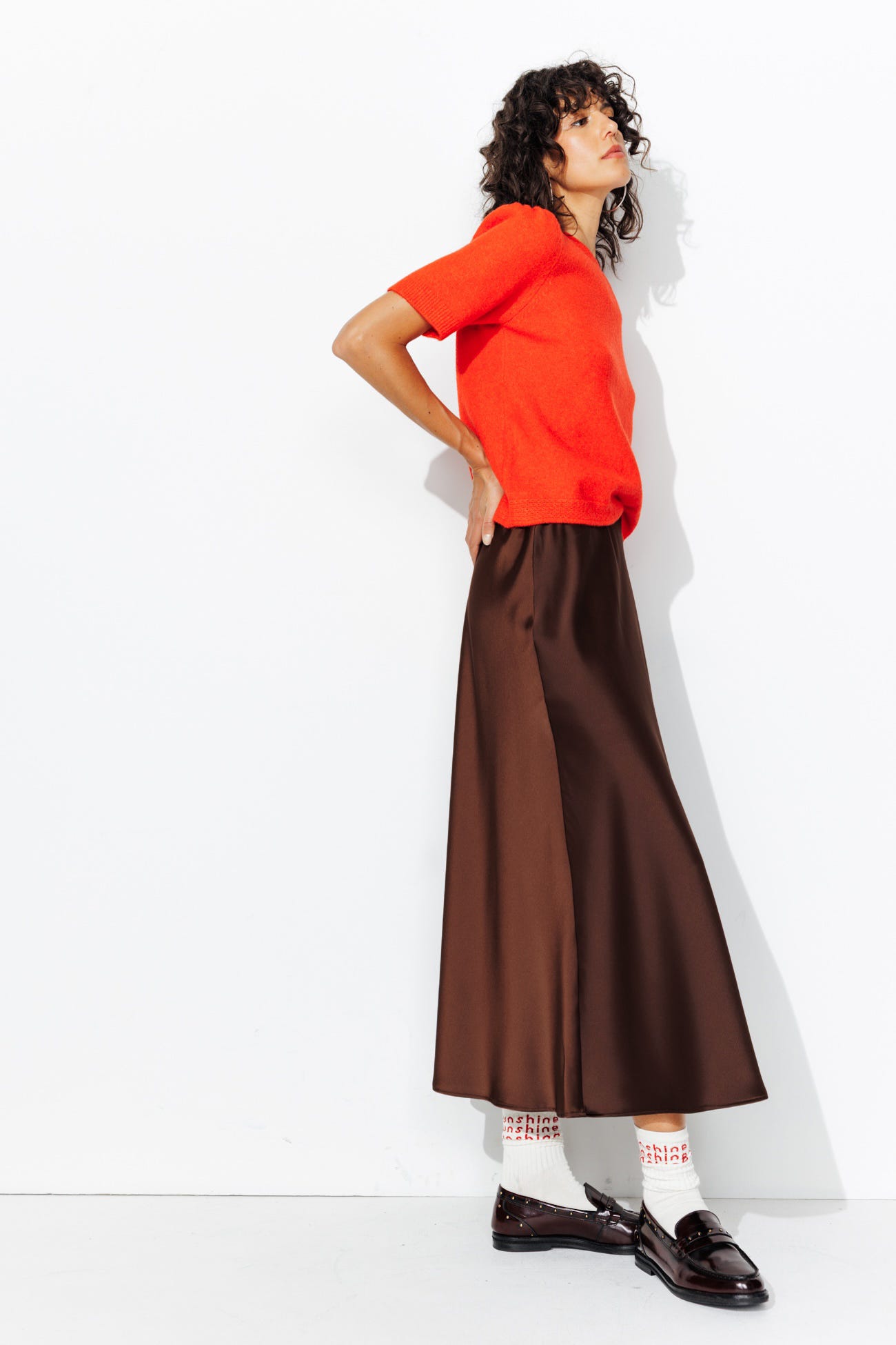Jupe midi en satin Femme