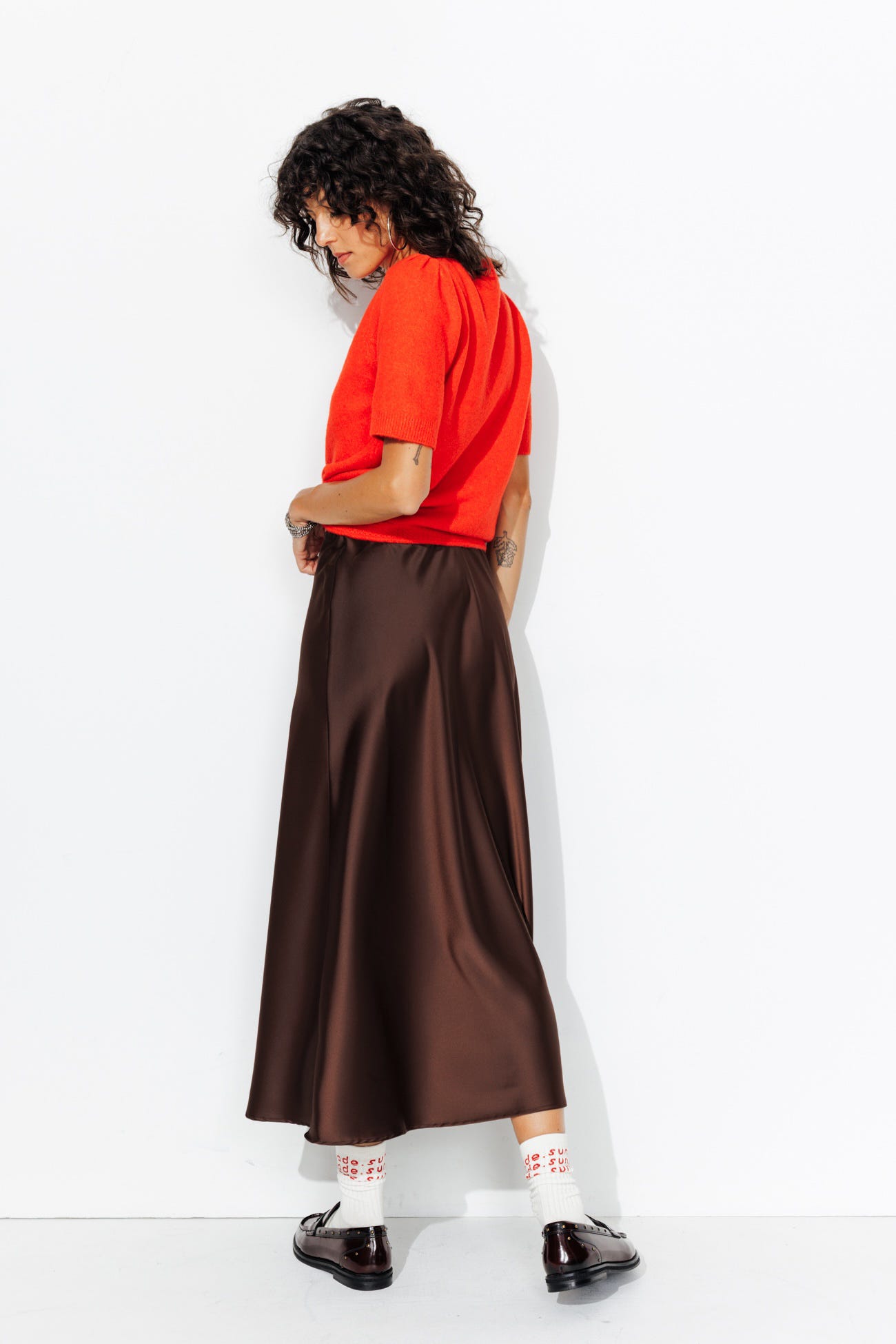 Jupe midi en satin Femme