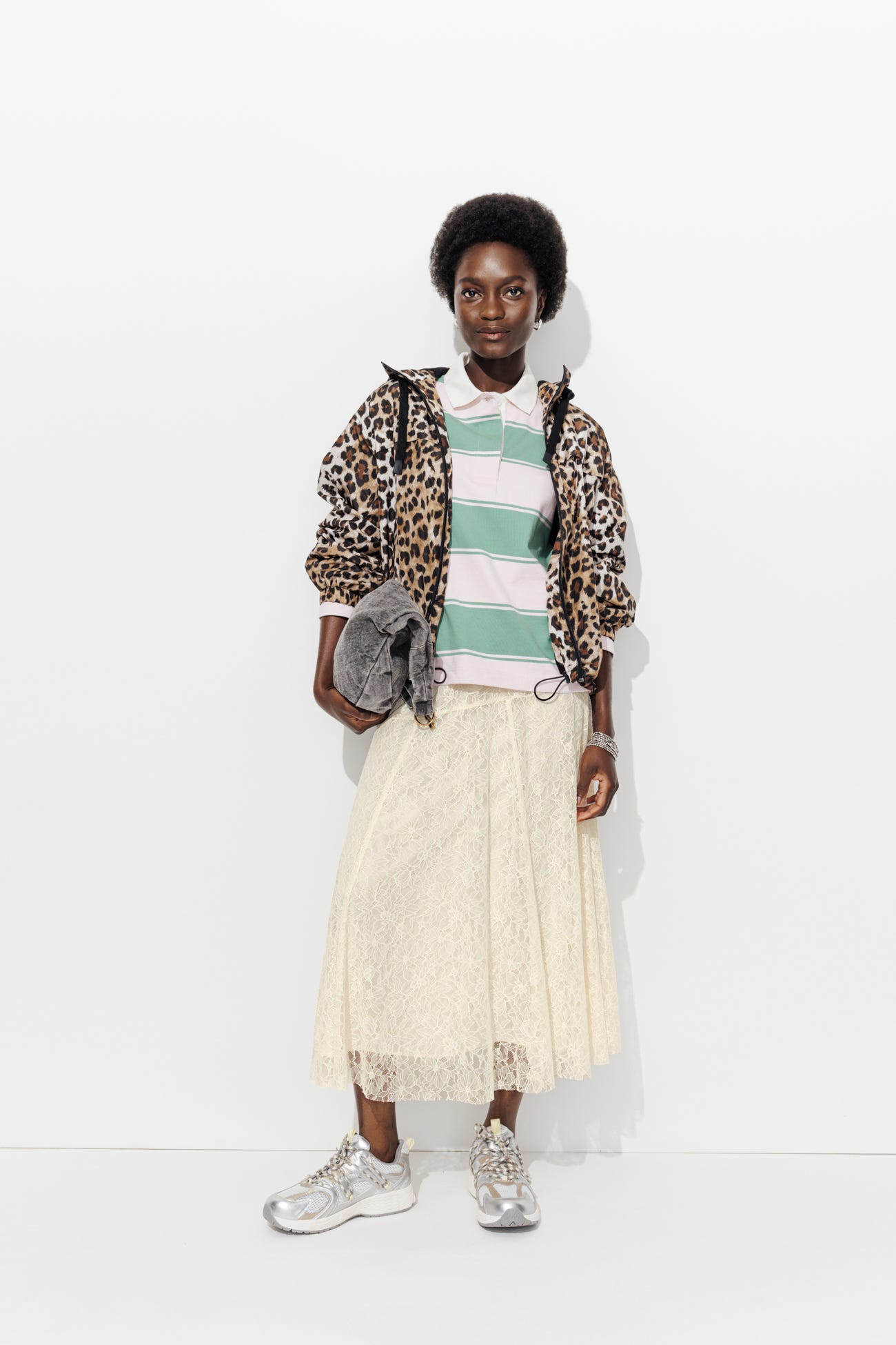 Koronkowa spódniczka