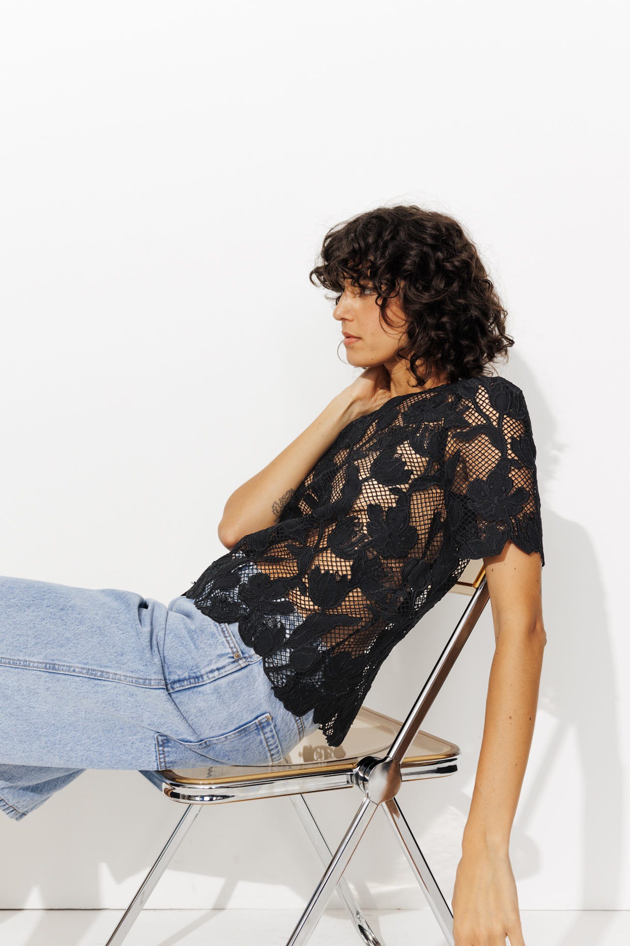 Blouse en guipure brodée