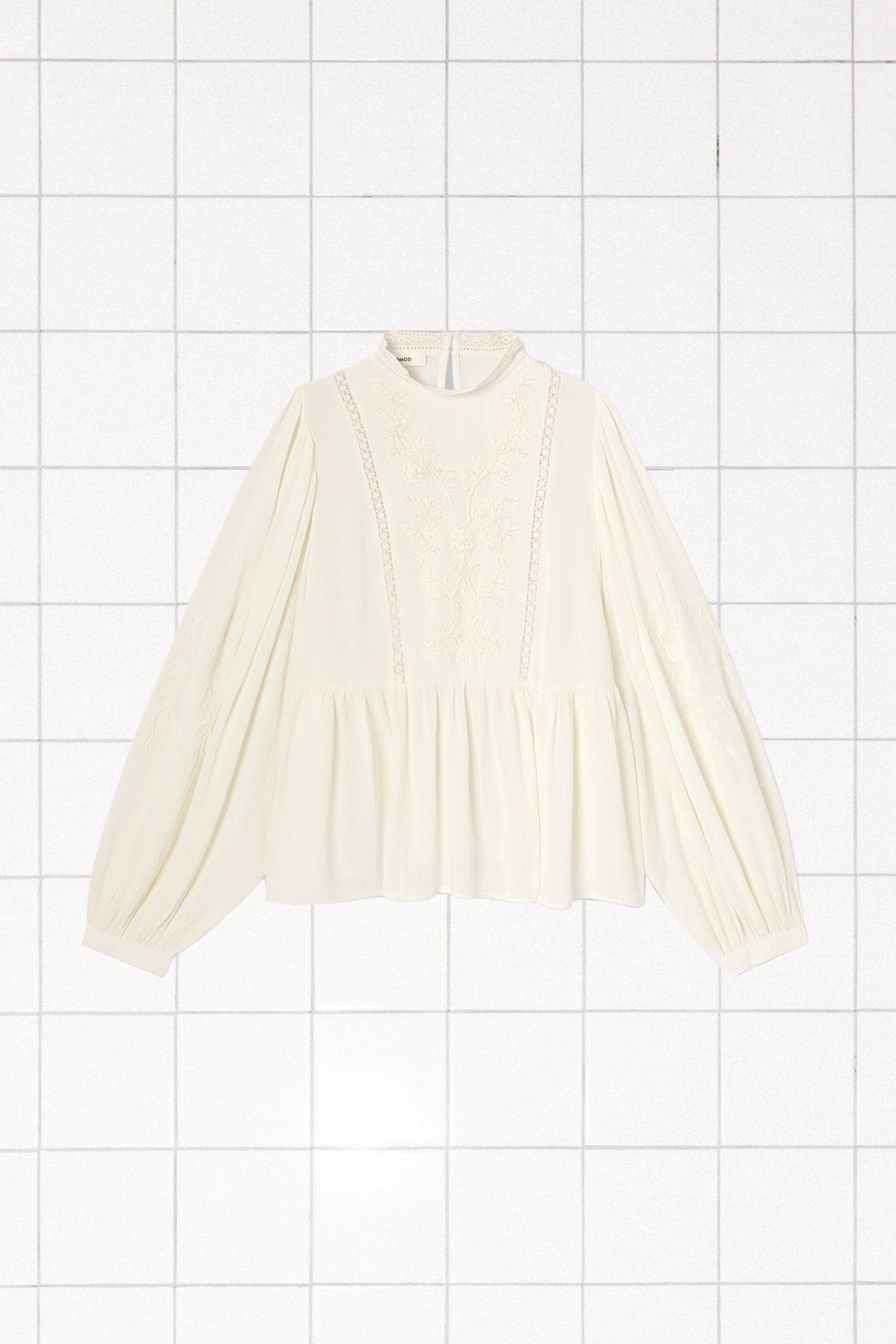 Camicetta ricamata con perline