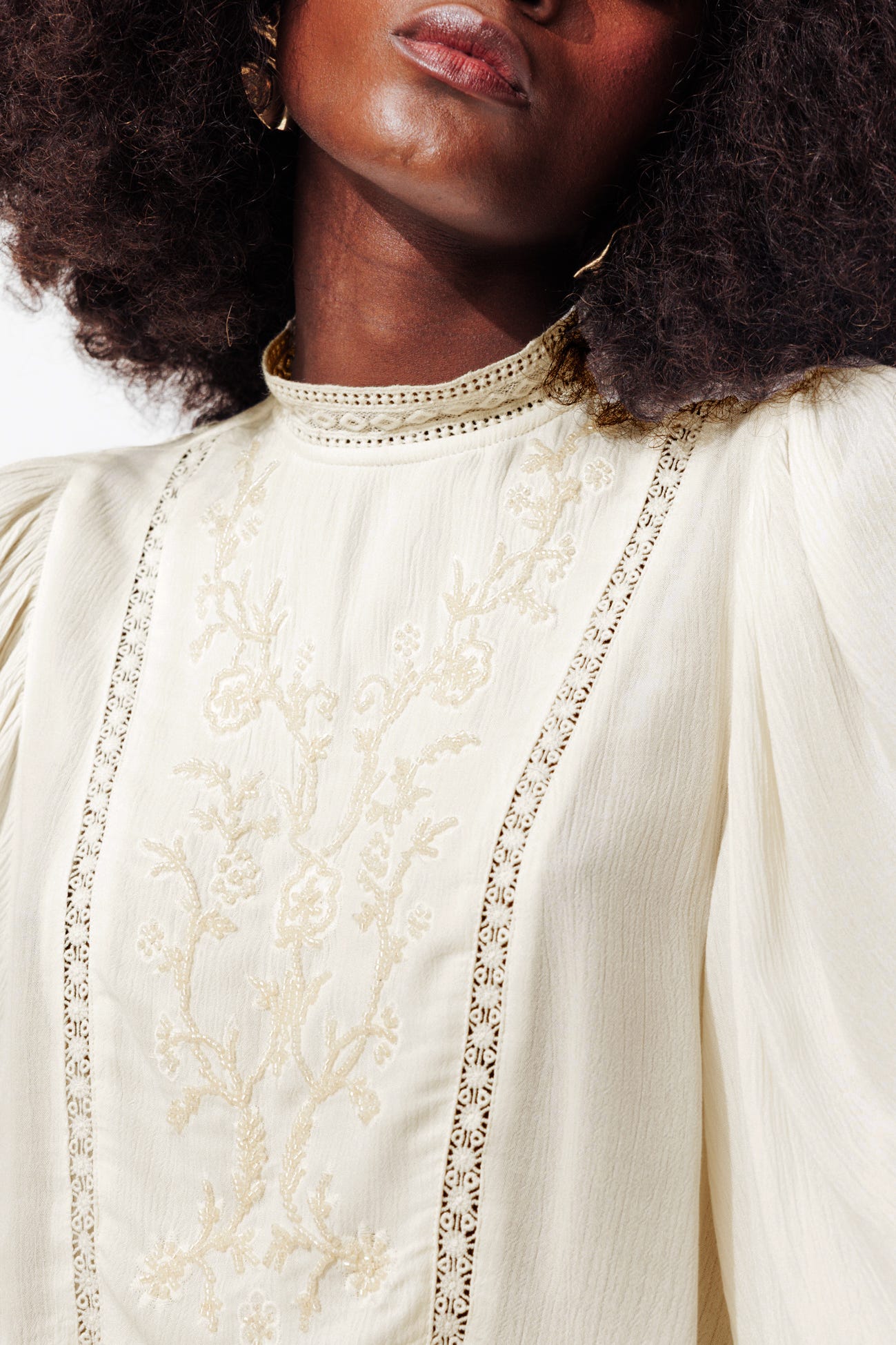 Camicetta ricamata con perline