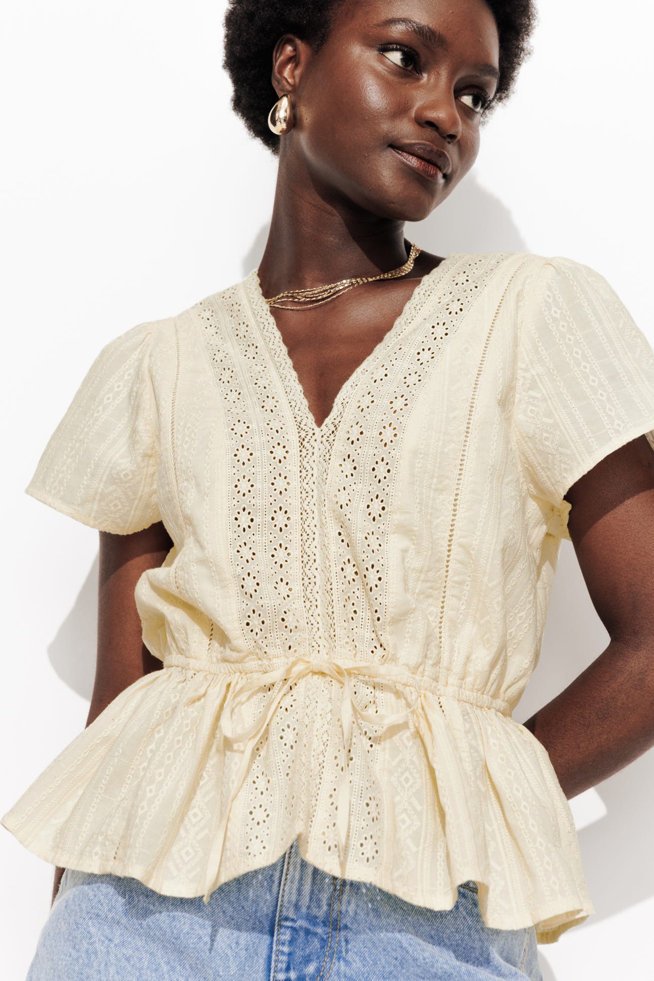 Blouse ajourée brodée Femme