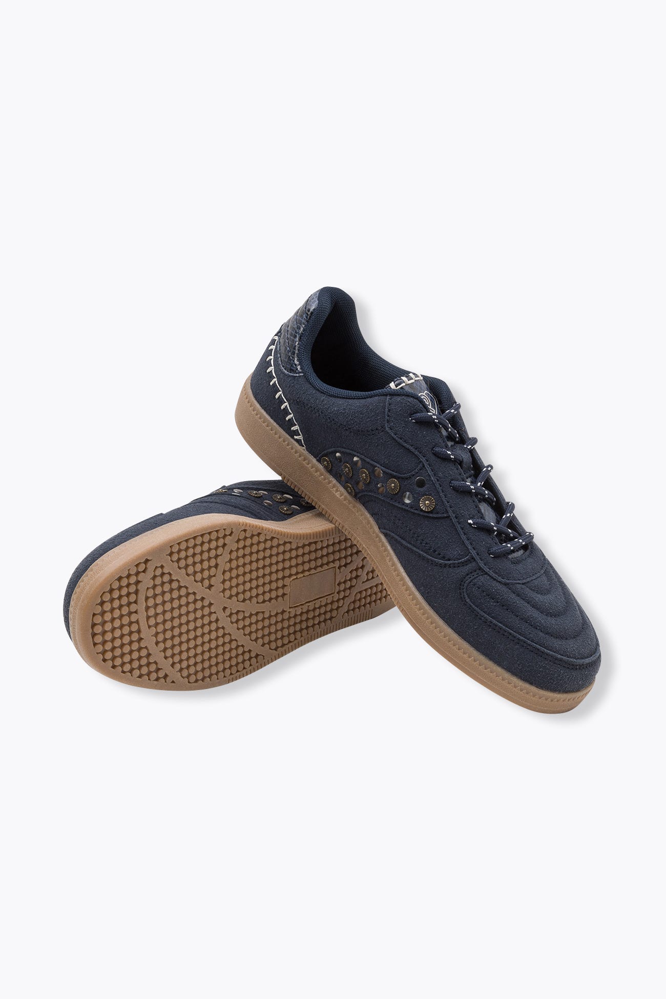 Deportivas tachuelas
