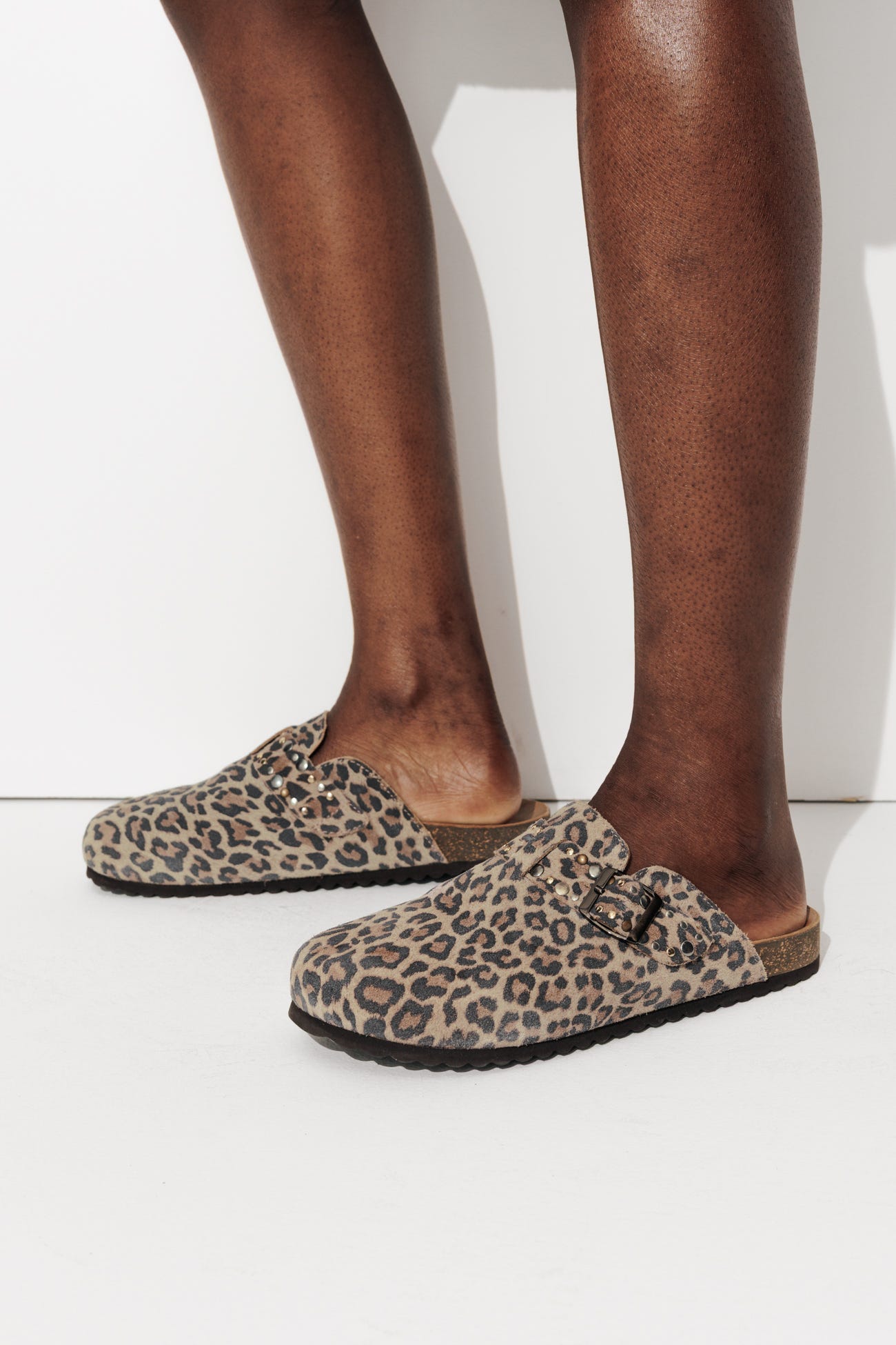 Sabot léopard en cuir Femme