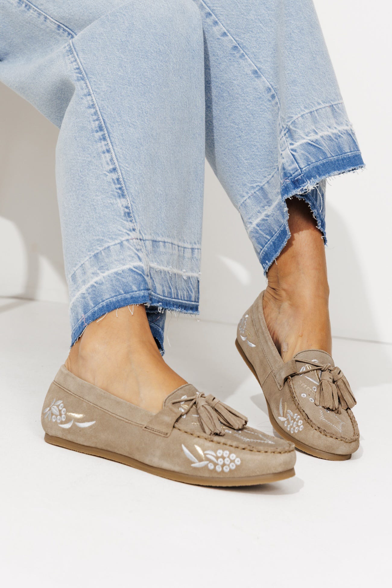 Mocassins à glands cuir brodé