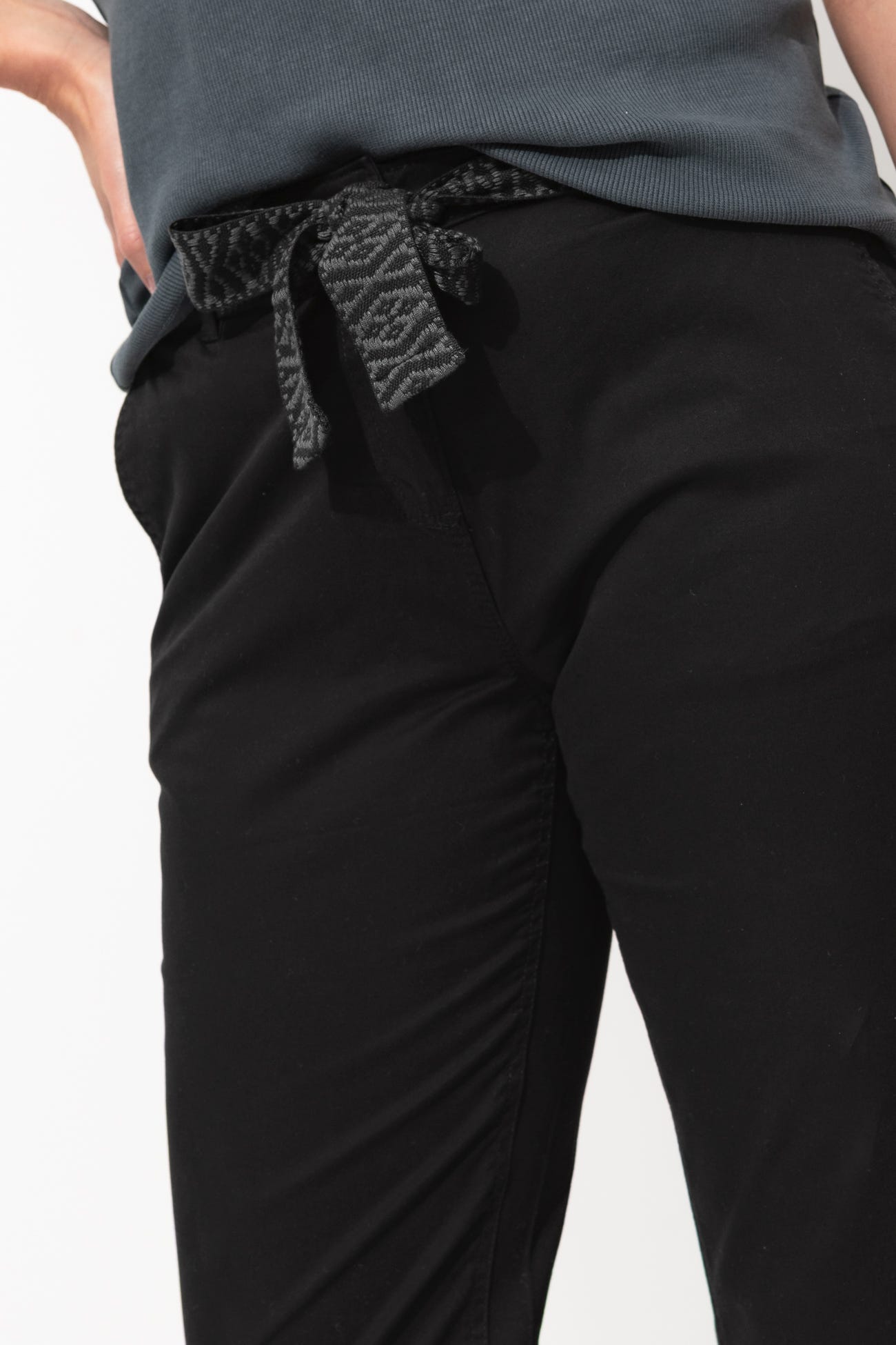 Pantaloni chino con cintura