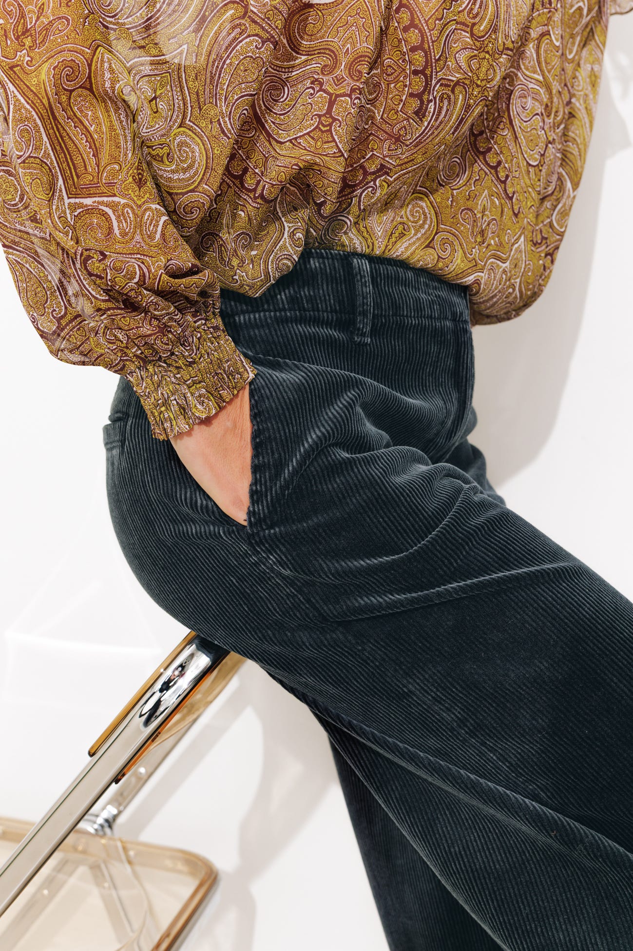 Pantalón ancho pana
