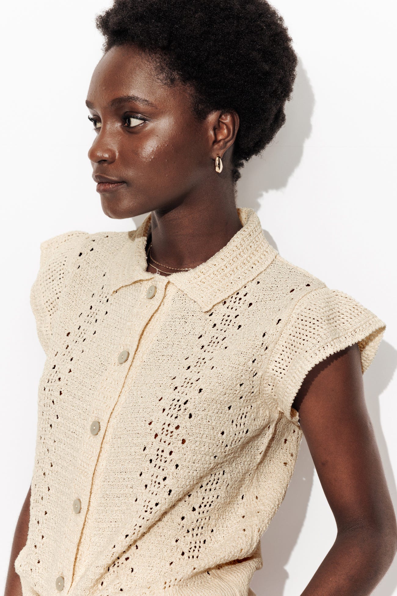 Short-sleeved cardigan