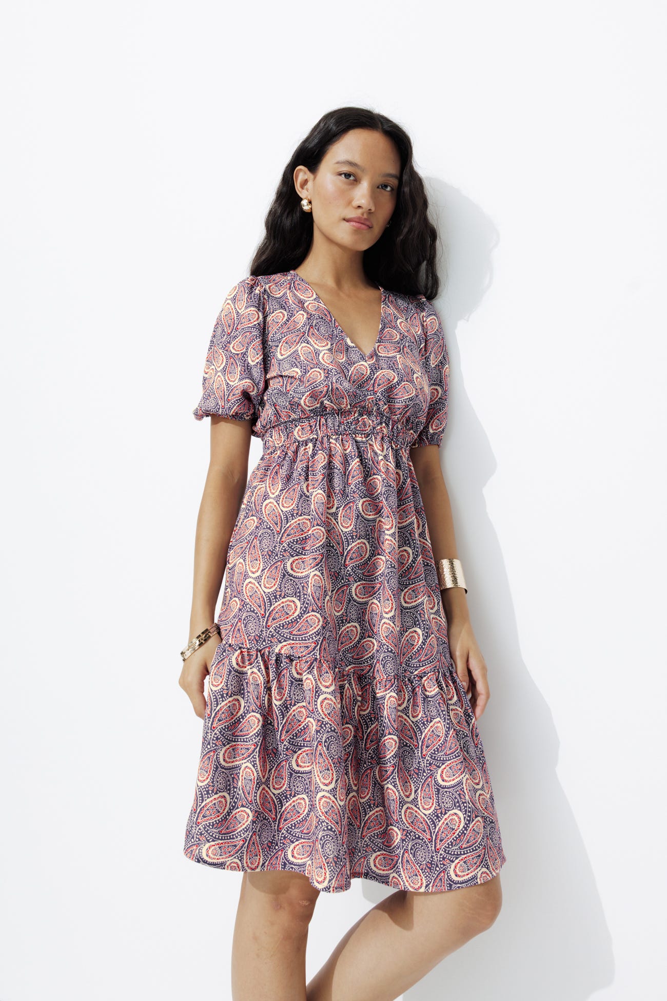 Kurzes Ecodesign-Kleid