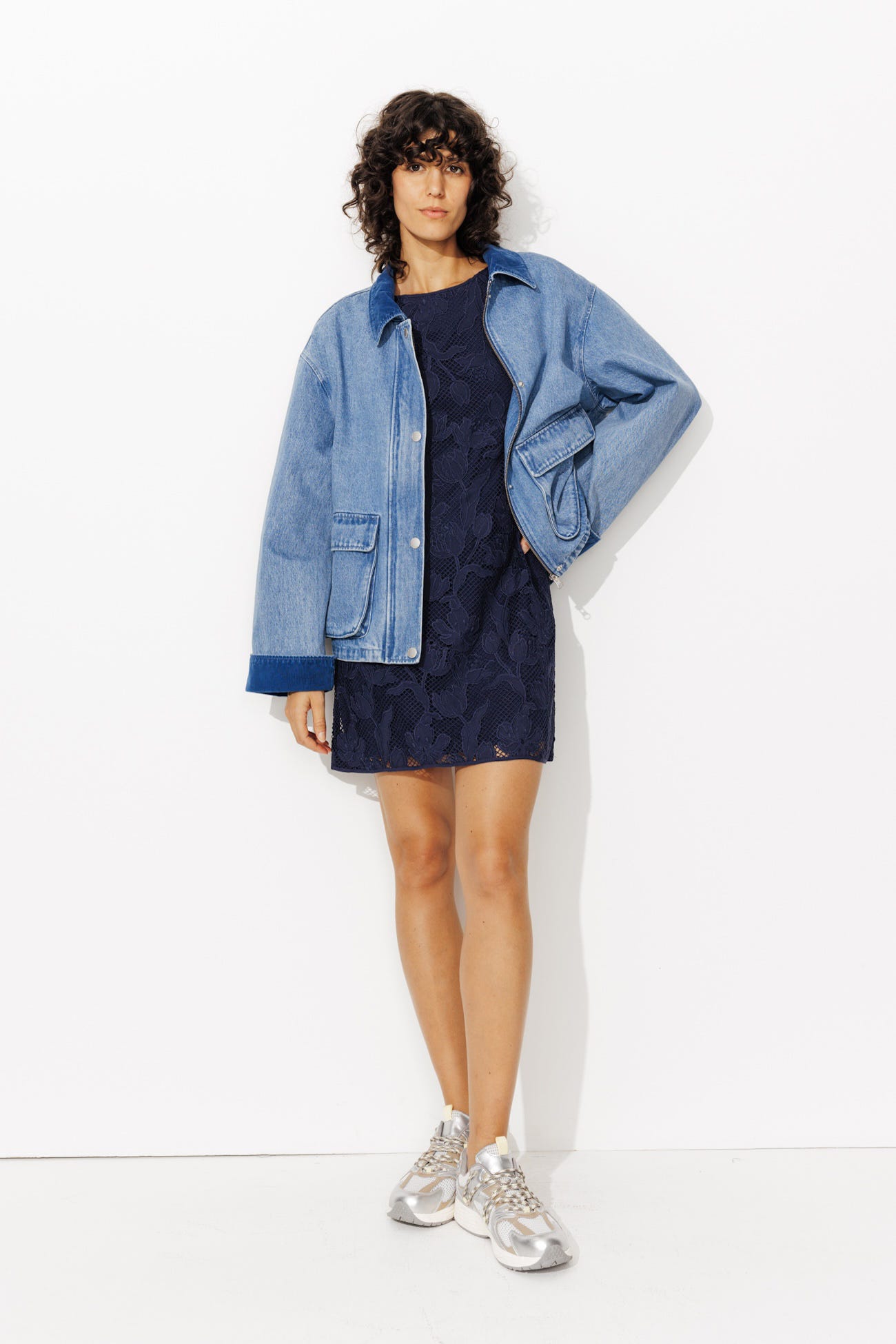 Robe courte en guipure Femme