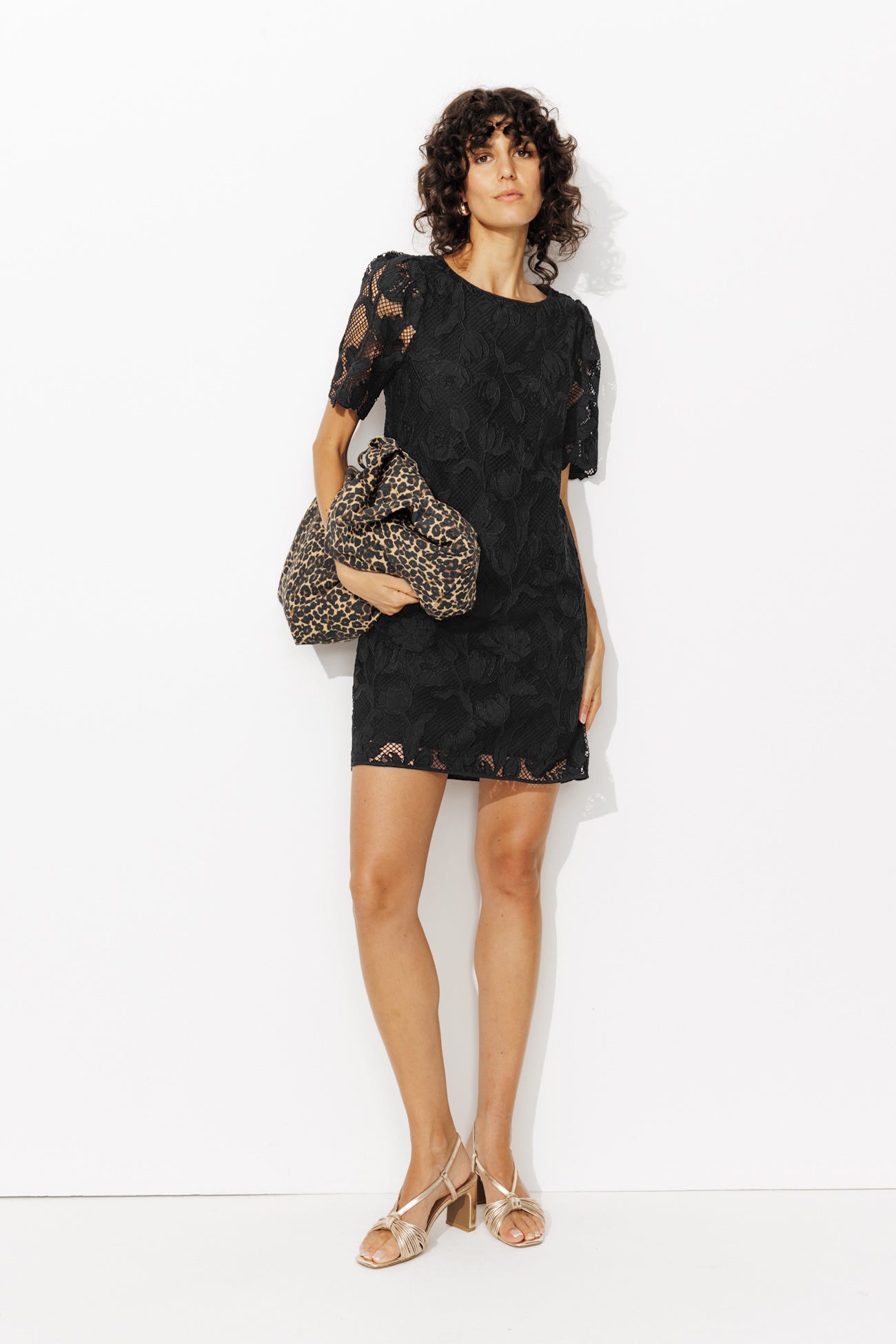 Robe courte en guipure Femme