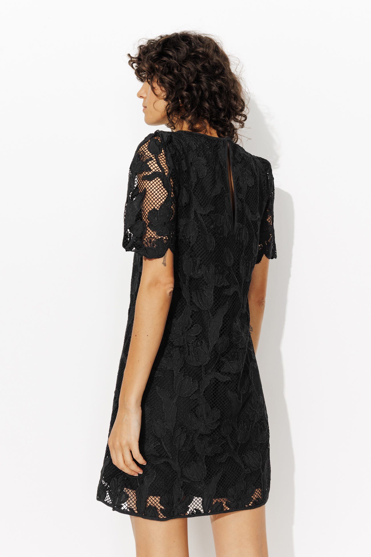 Robe courte en guipure Femme