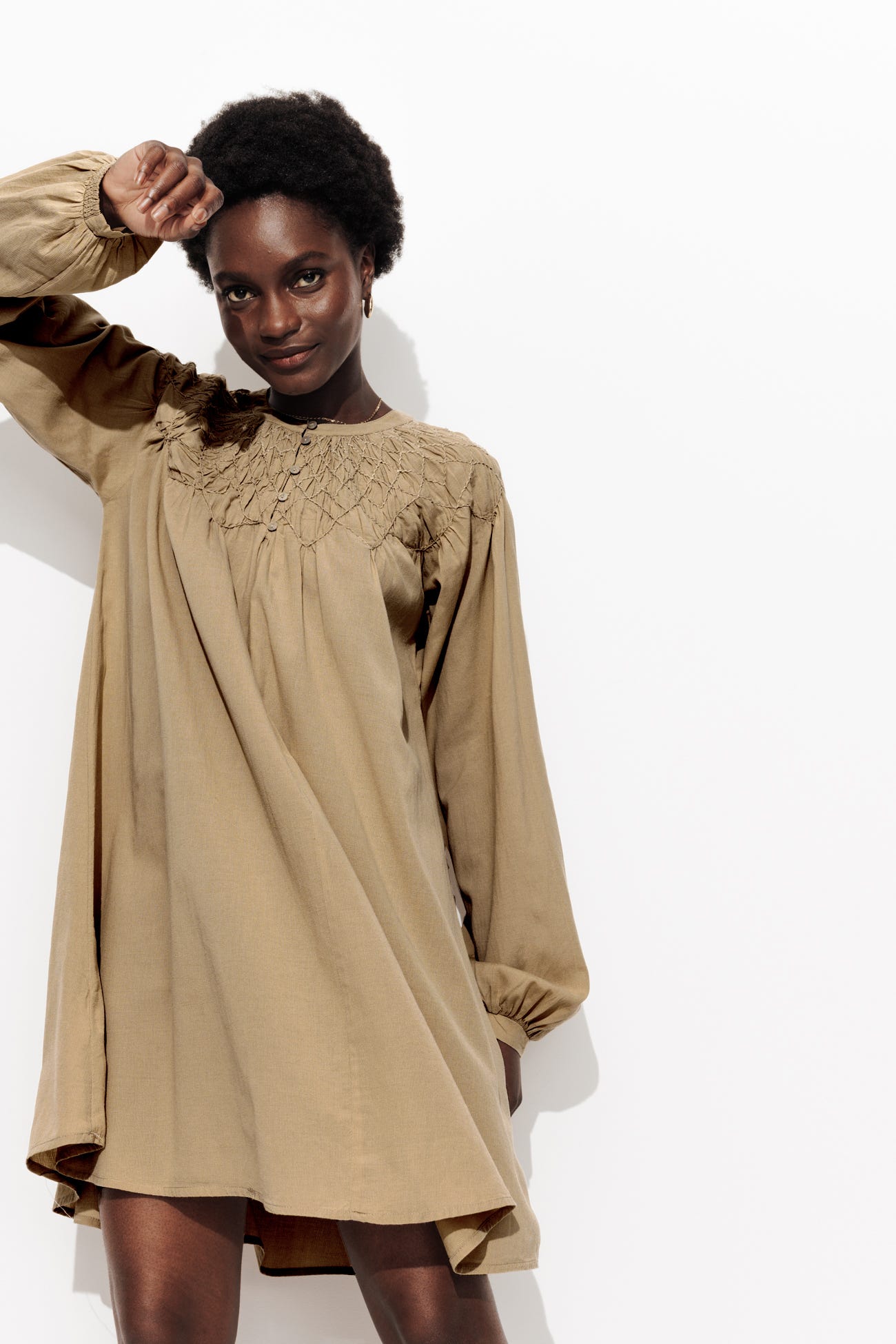 Robe évasée brodée Femme