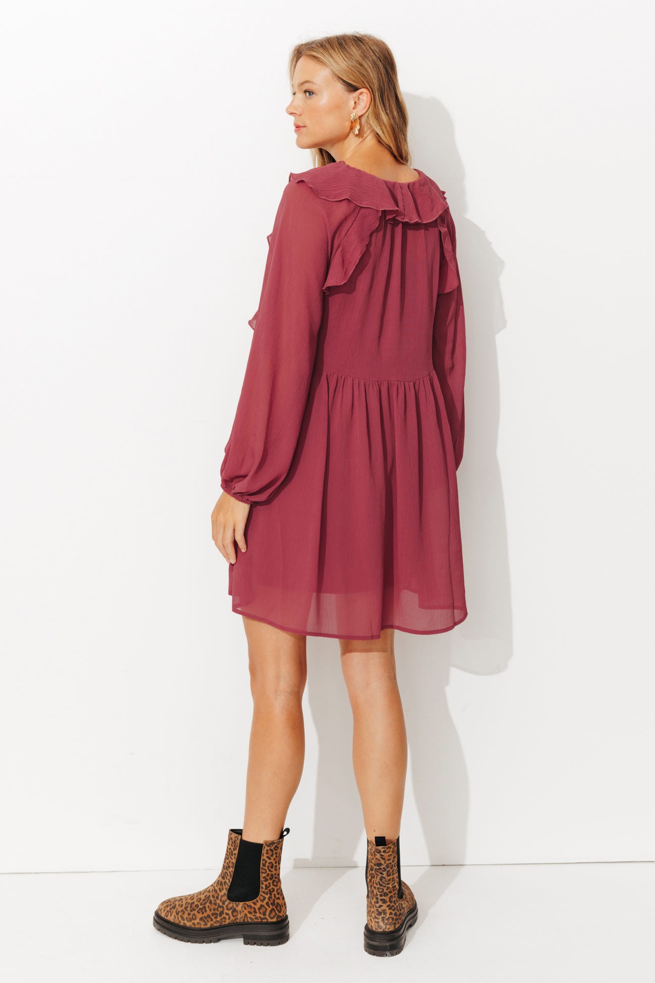 Robe courte volantée Femme