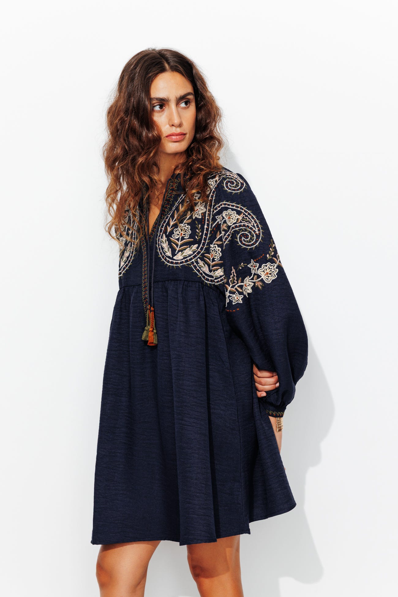 Robe évasée brodée Femme