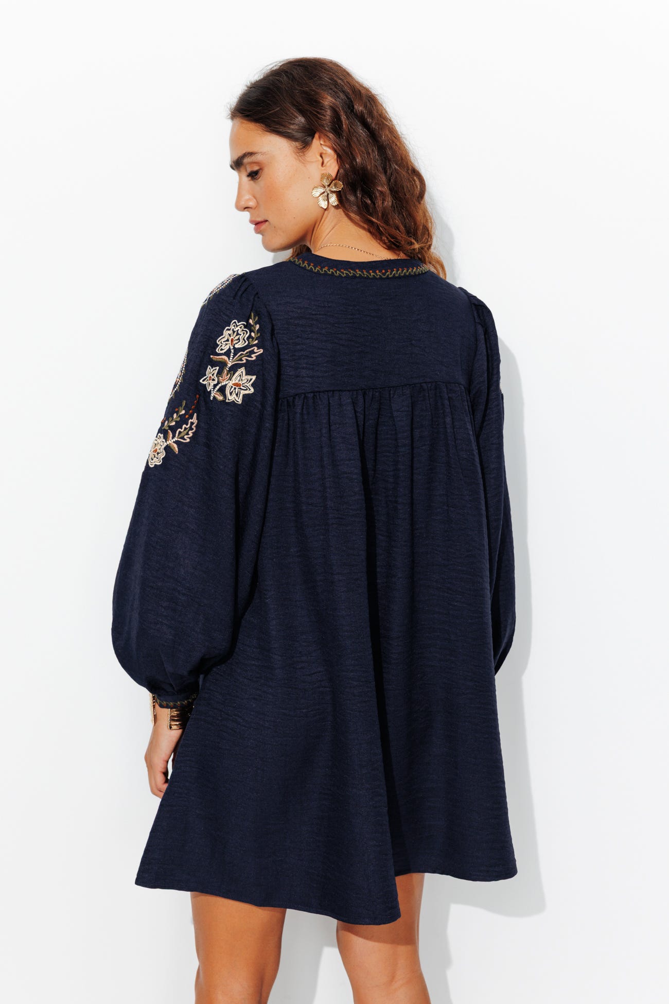 Robe évasée brodée Femme