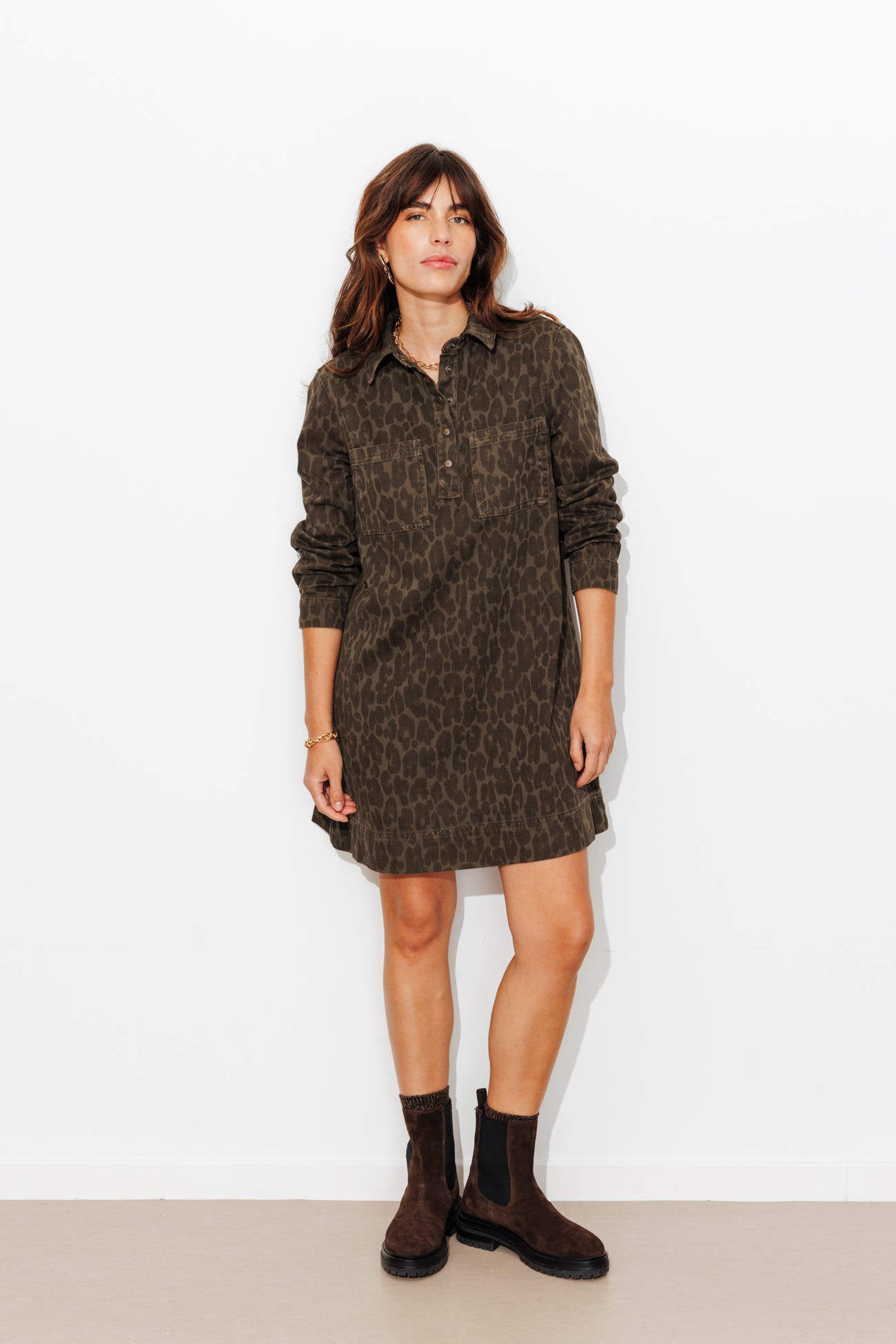 Robe courte en toile léopard