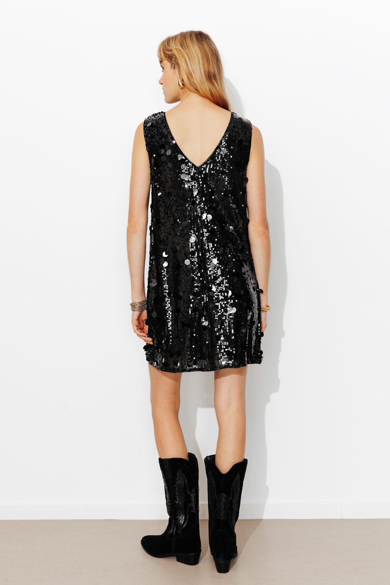 Robe courte à paillettes