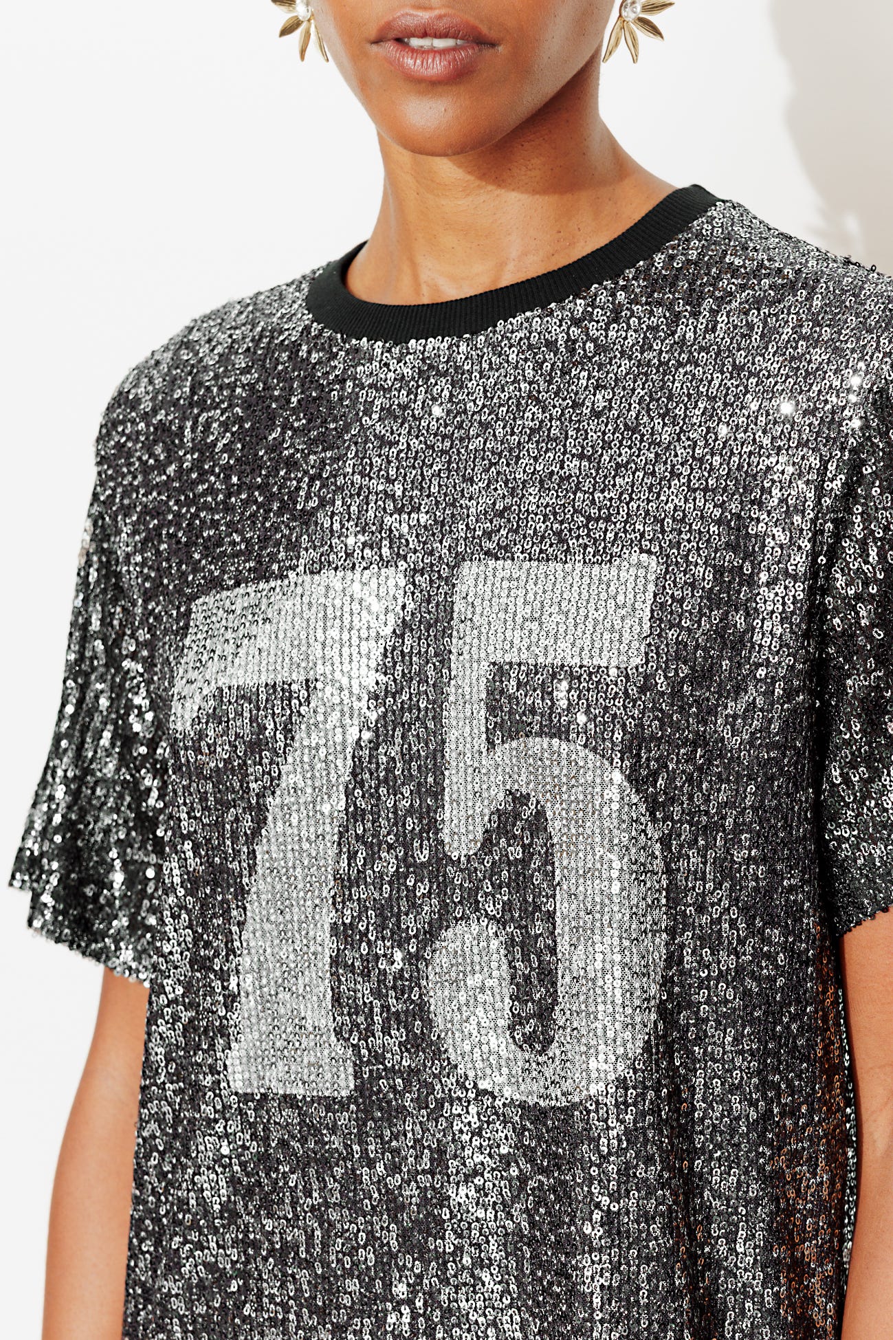 Abito con paillettes 75