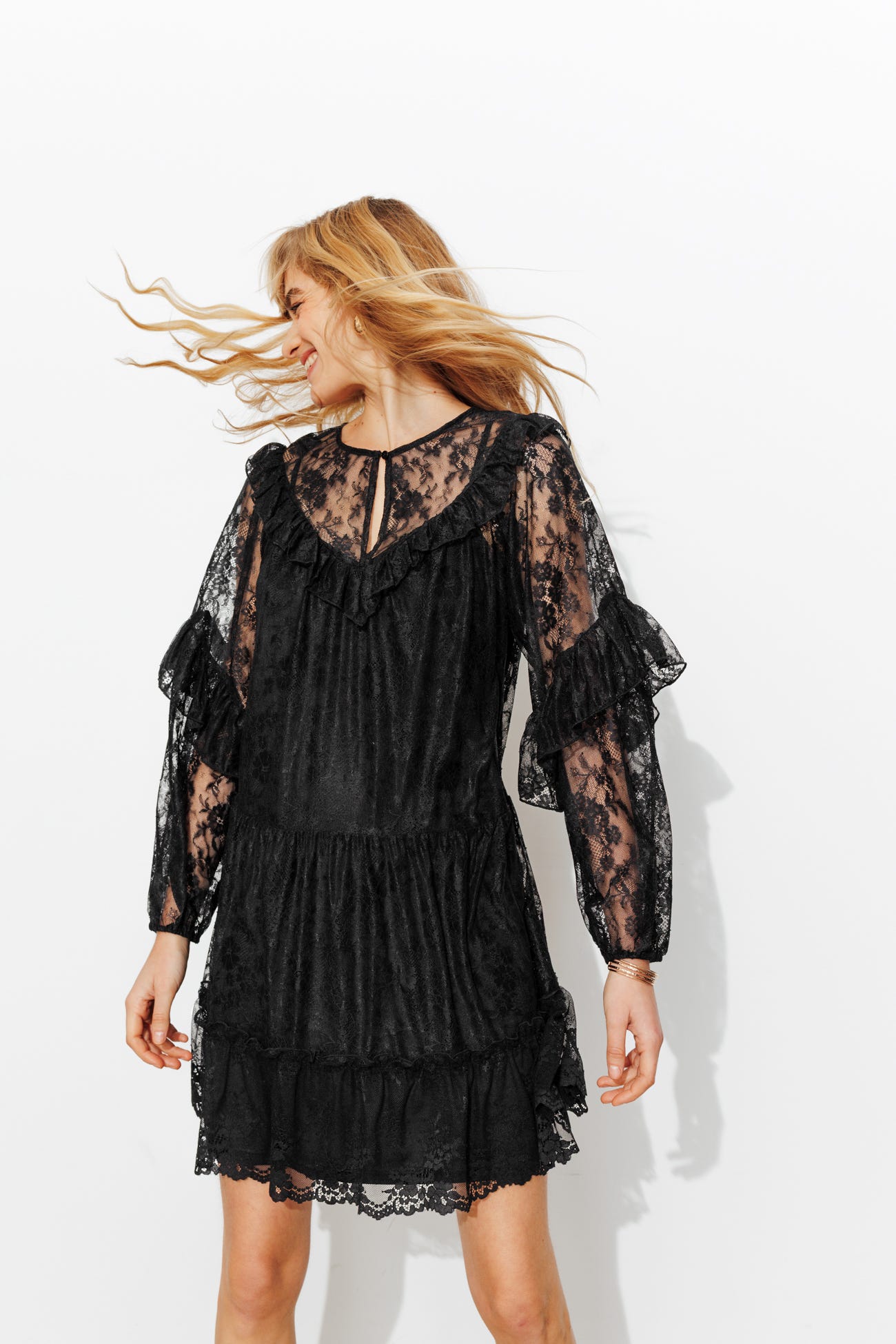 Robe courte en dentelle Femme