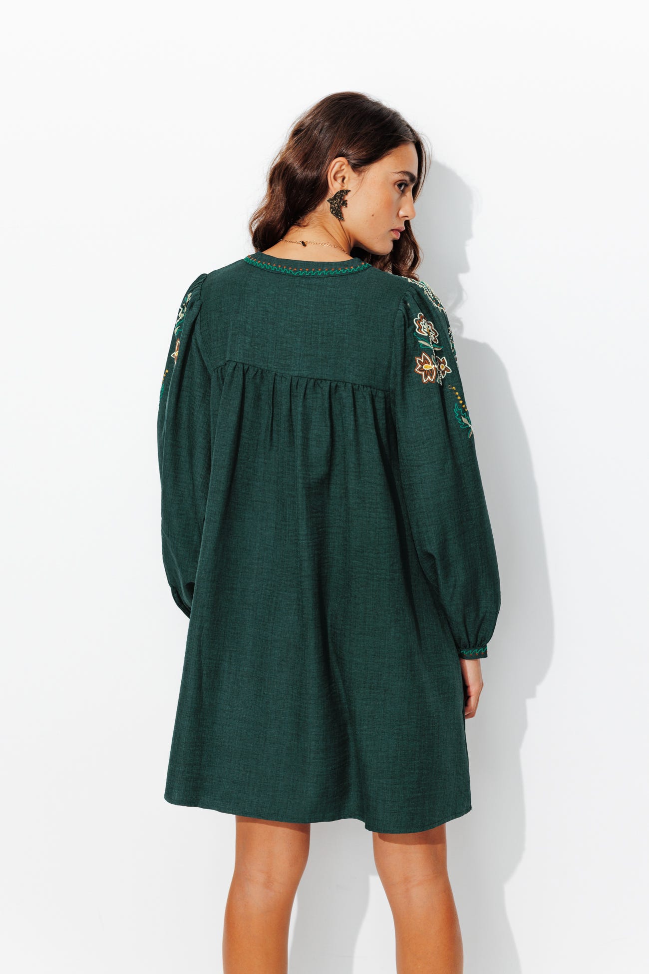 Robe évasée brodée Femme