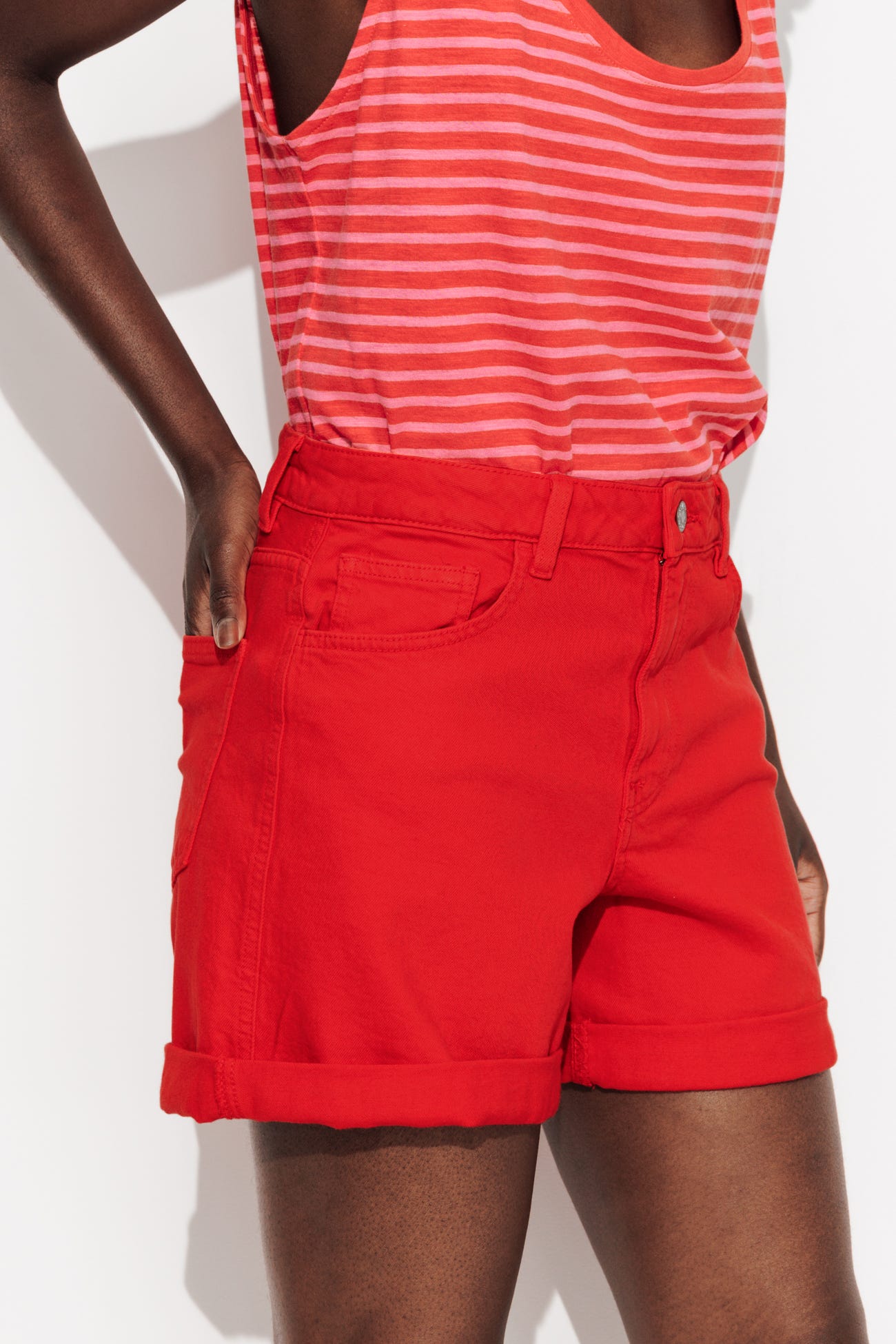 Unifarbene Canvas-Shorts