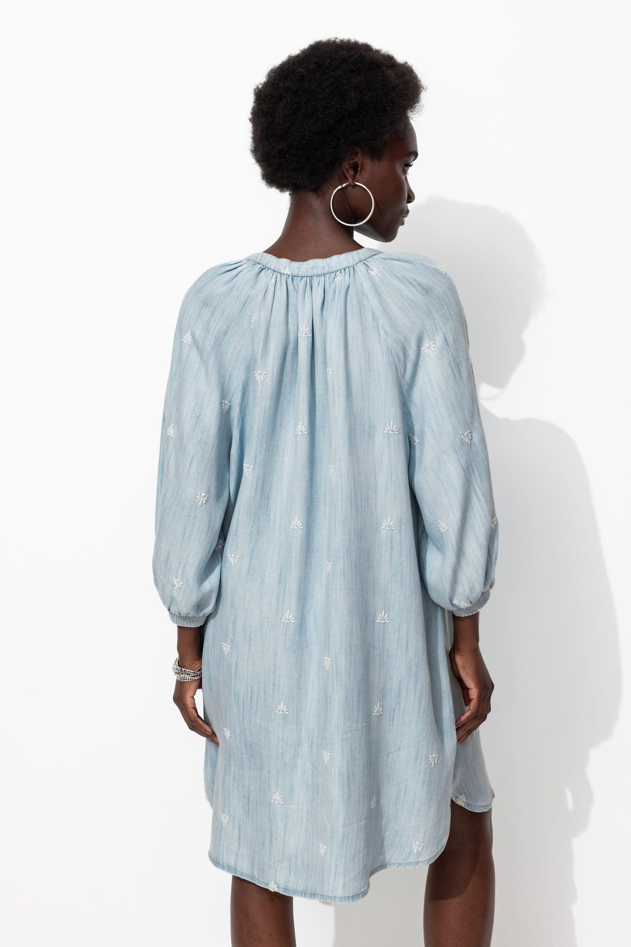 Vestido lyocell bordado