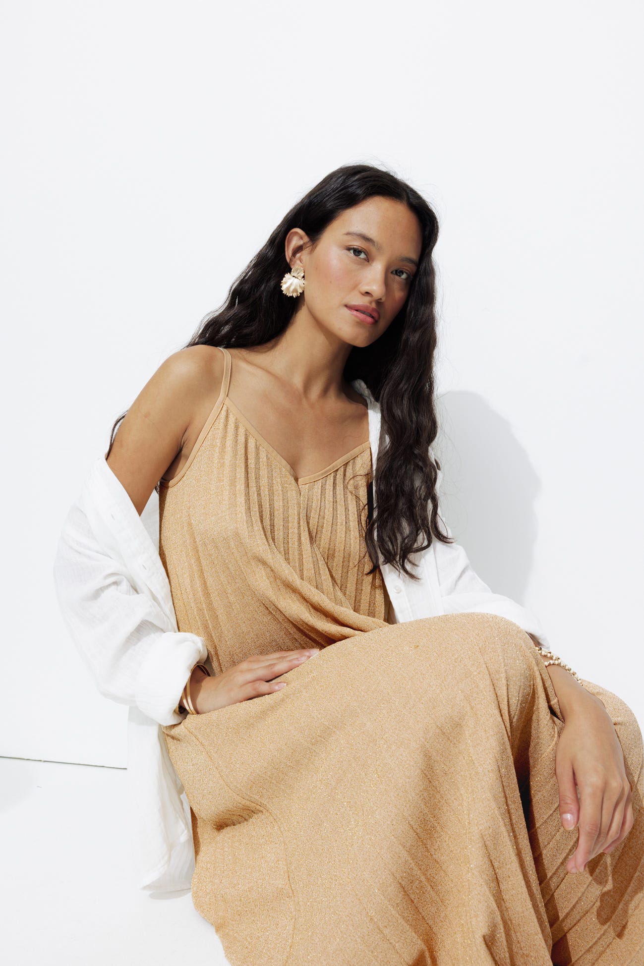 Longue robe plissée pailletée