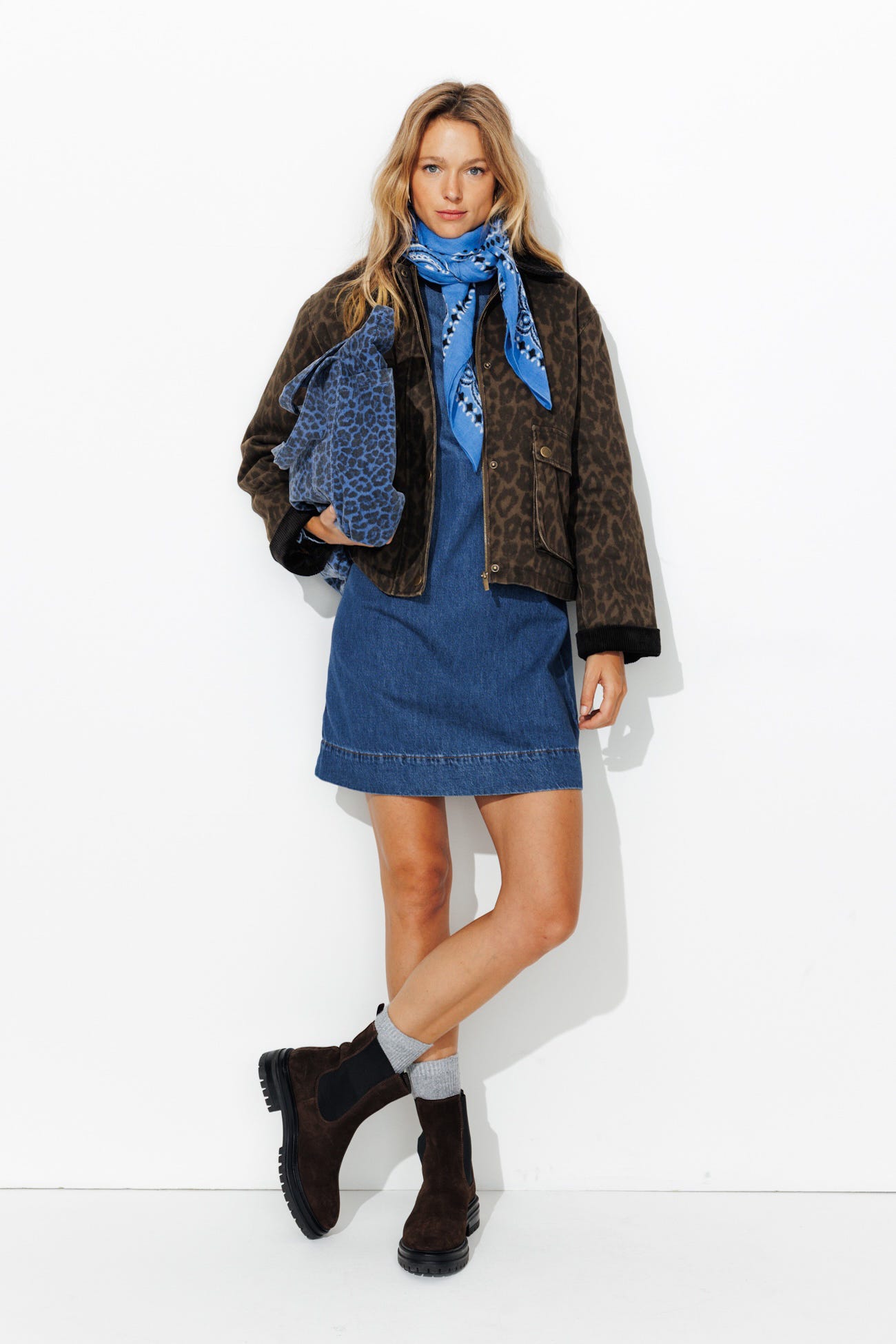 Veste courte en toile léopard