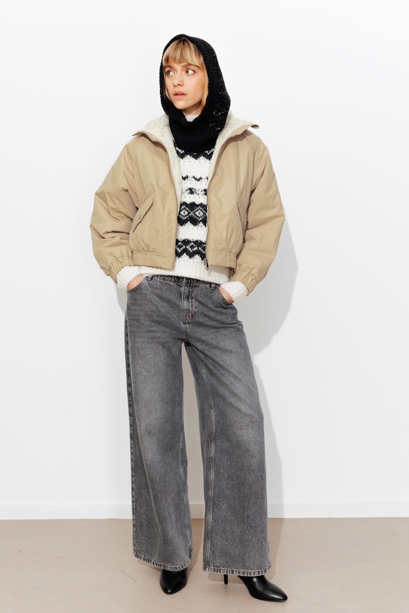 Krótka kurtka z futerkiem