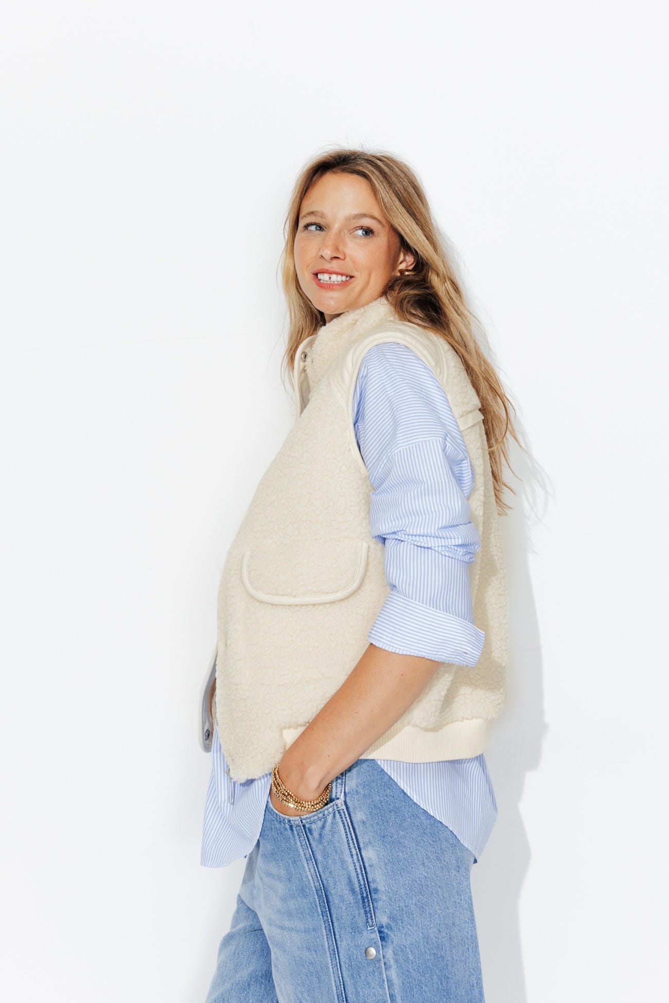 Sleeveless fleece jacket