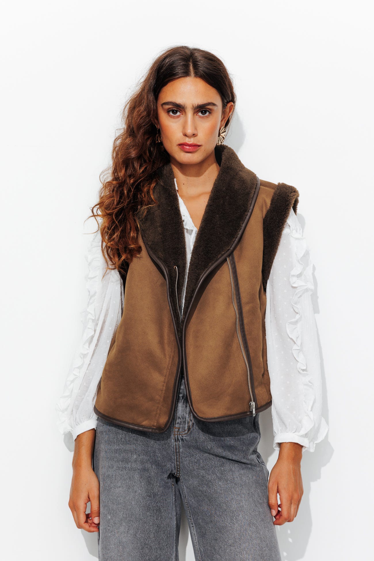 Sleeveless fleece jacket