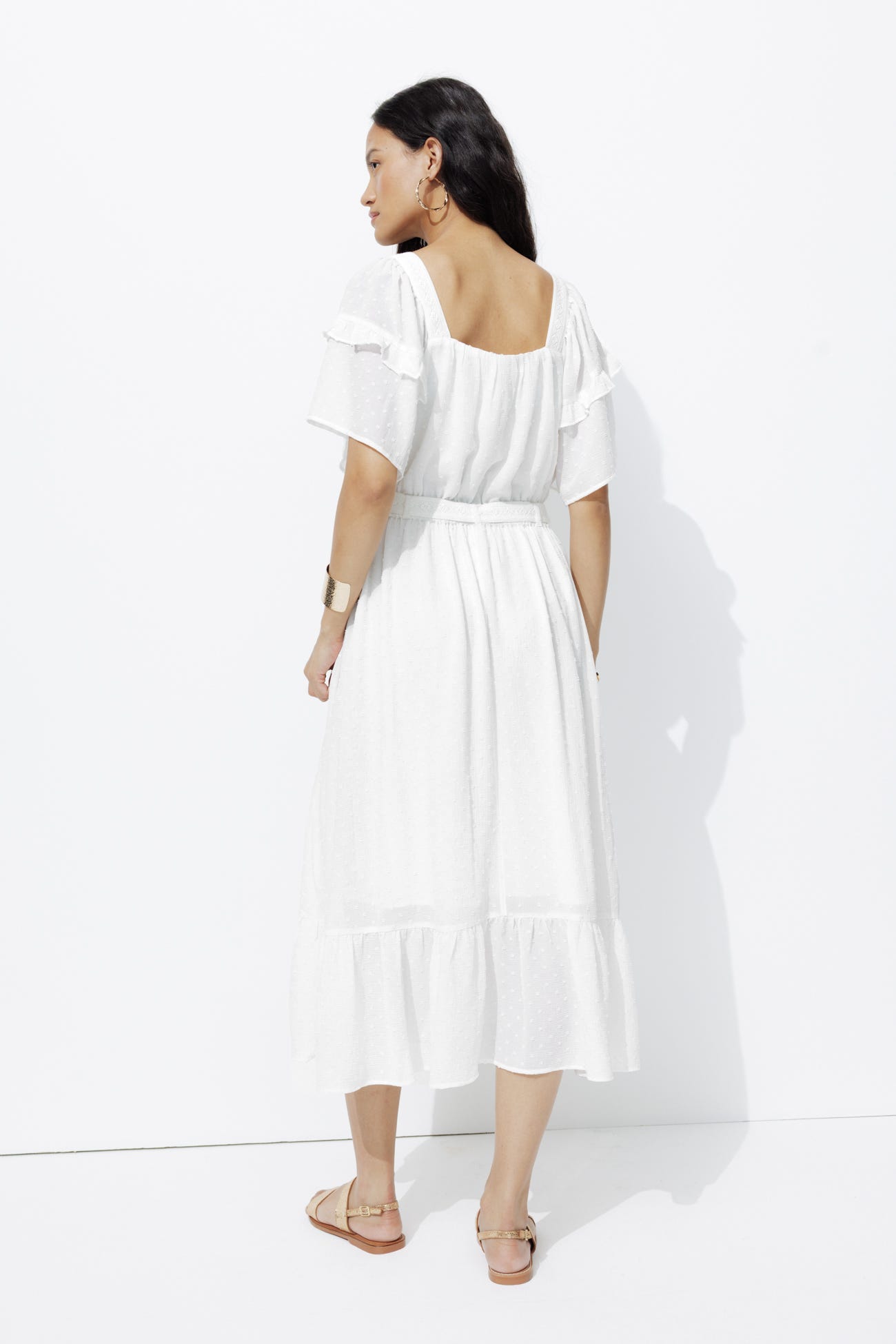 Robe mid brodée plumetis