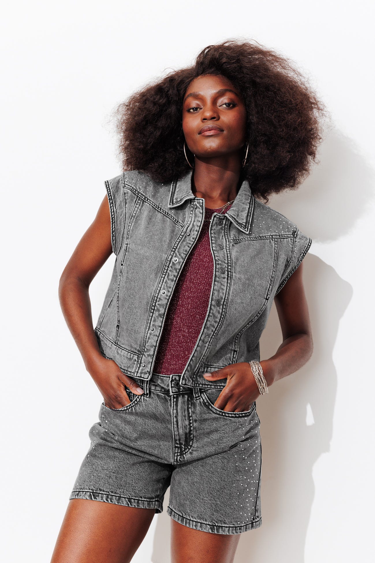 Veste strassée sans manches