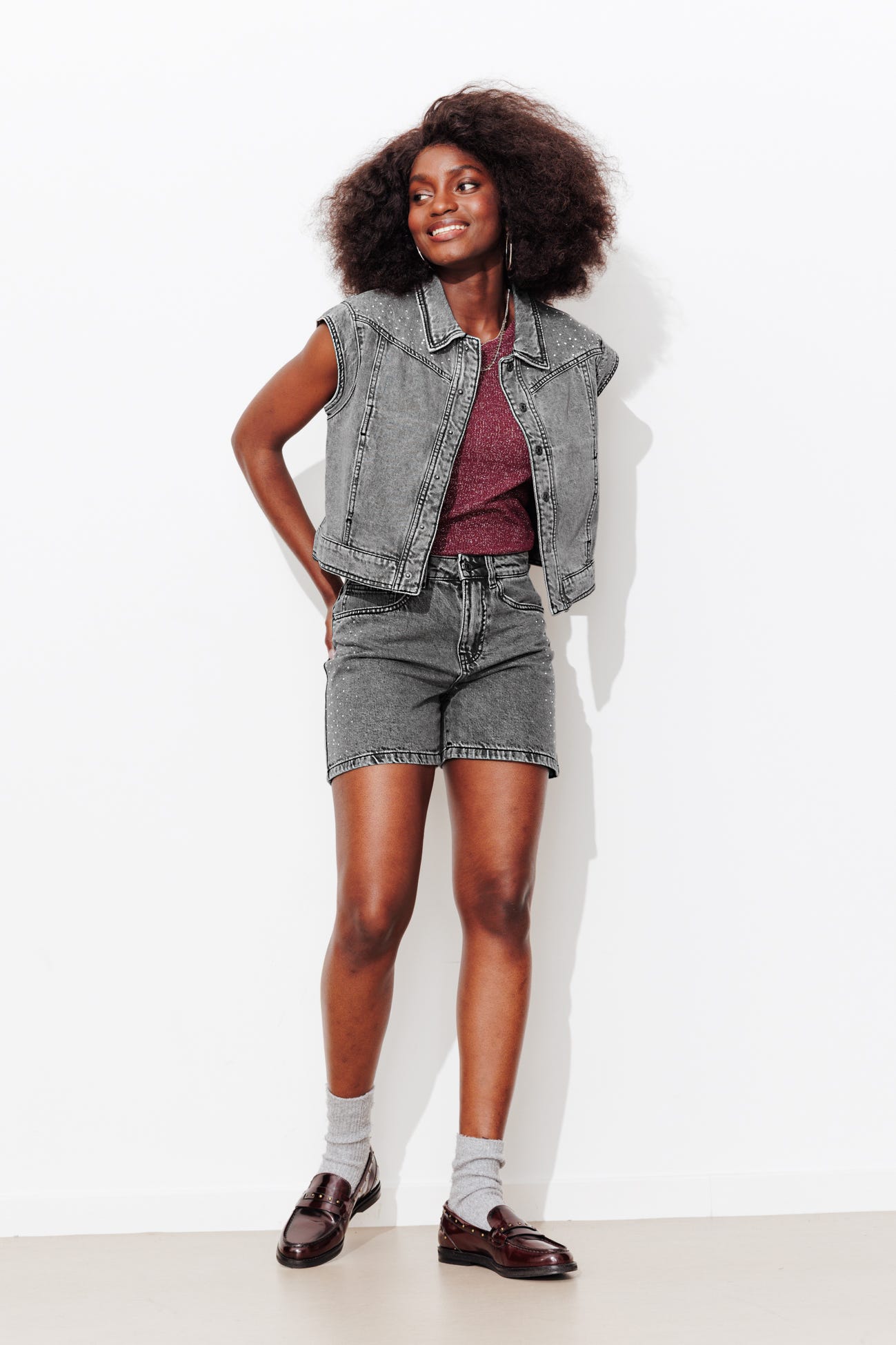 Veste strassée sans manches