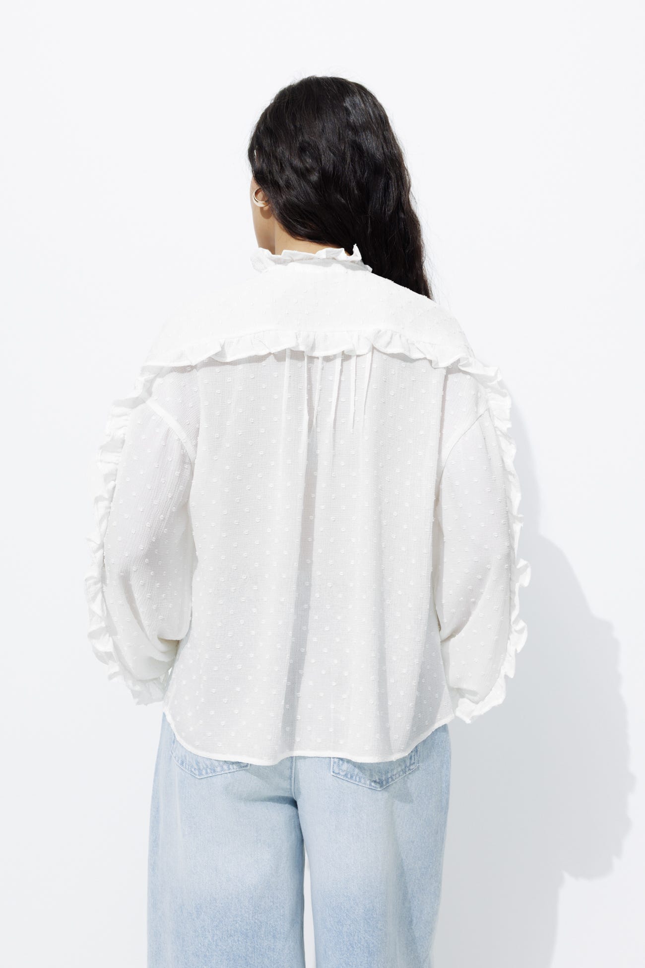 Chemise volantée plumetis