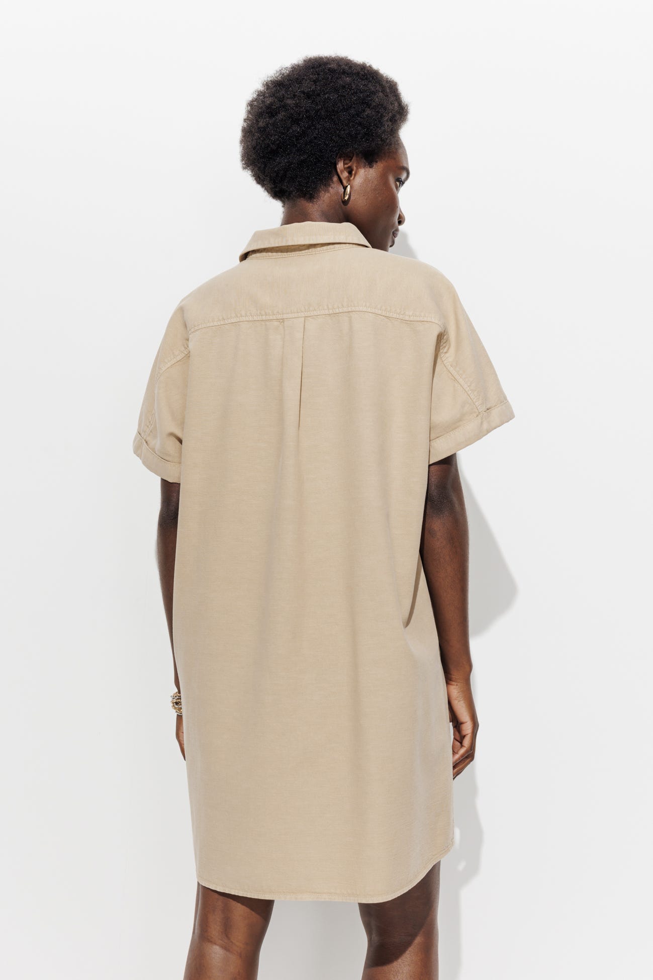 Short shirtdress