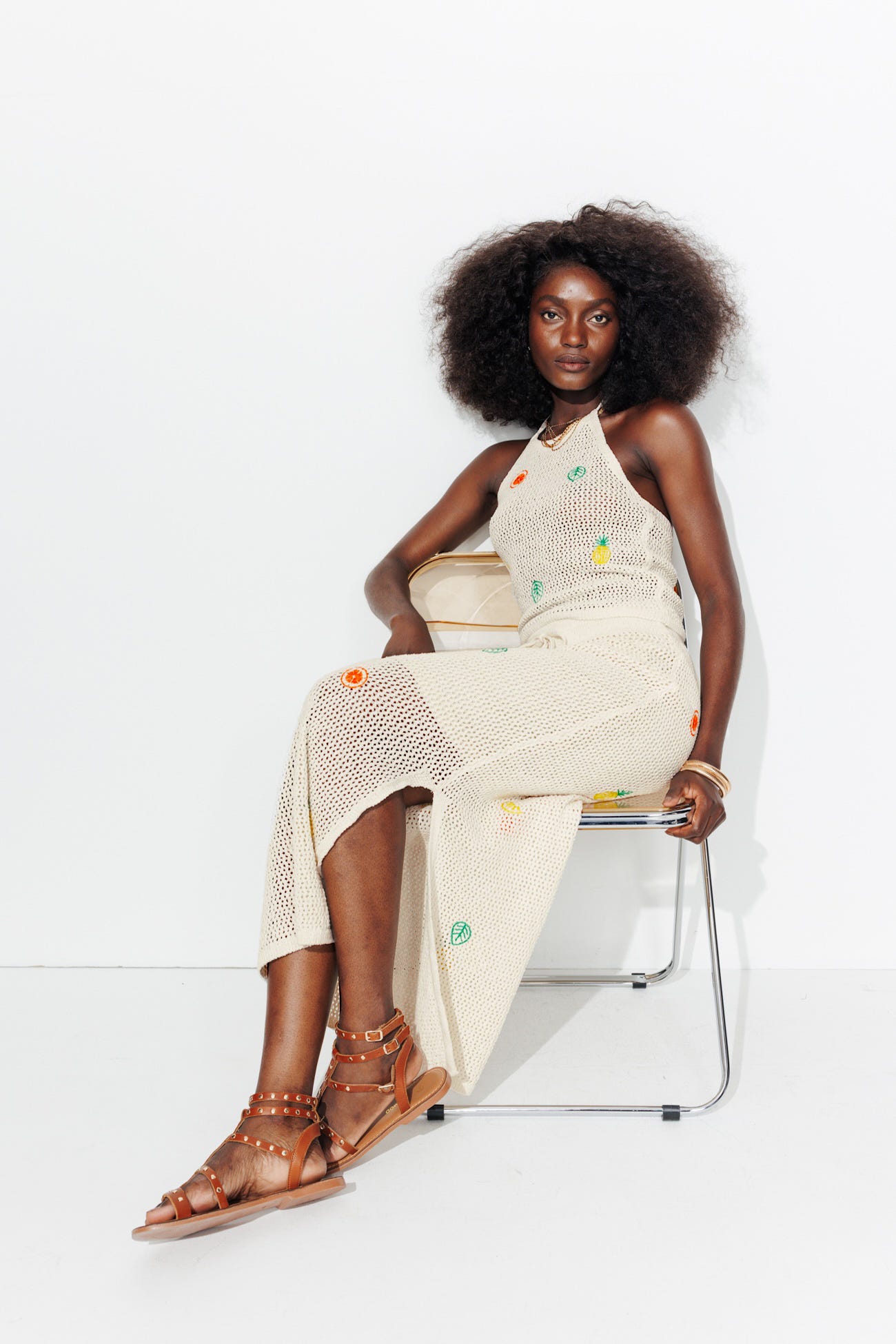 Jupe midi en crochet brodé