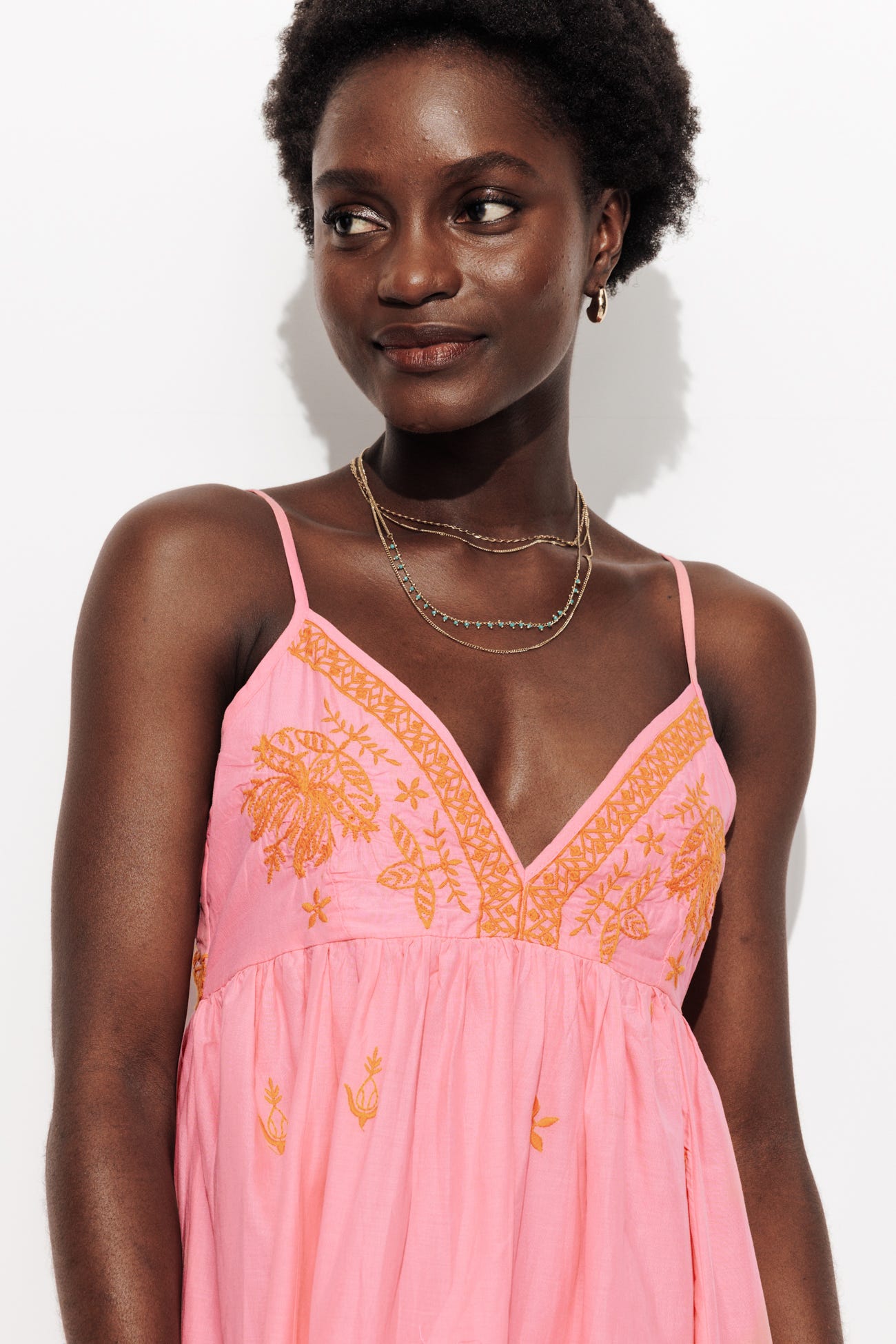Robe brodée à bretelles Femme