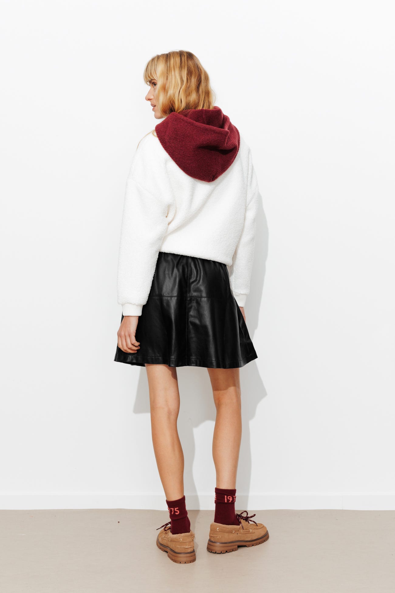 Short faux leather skirt