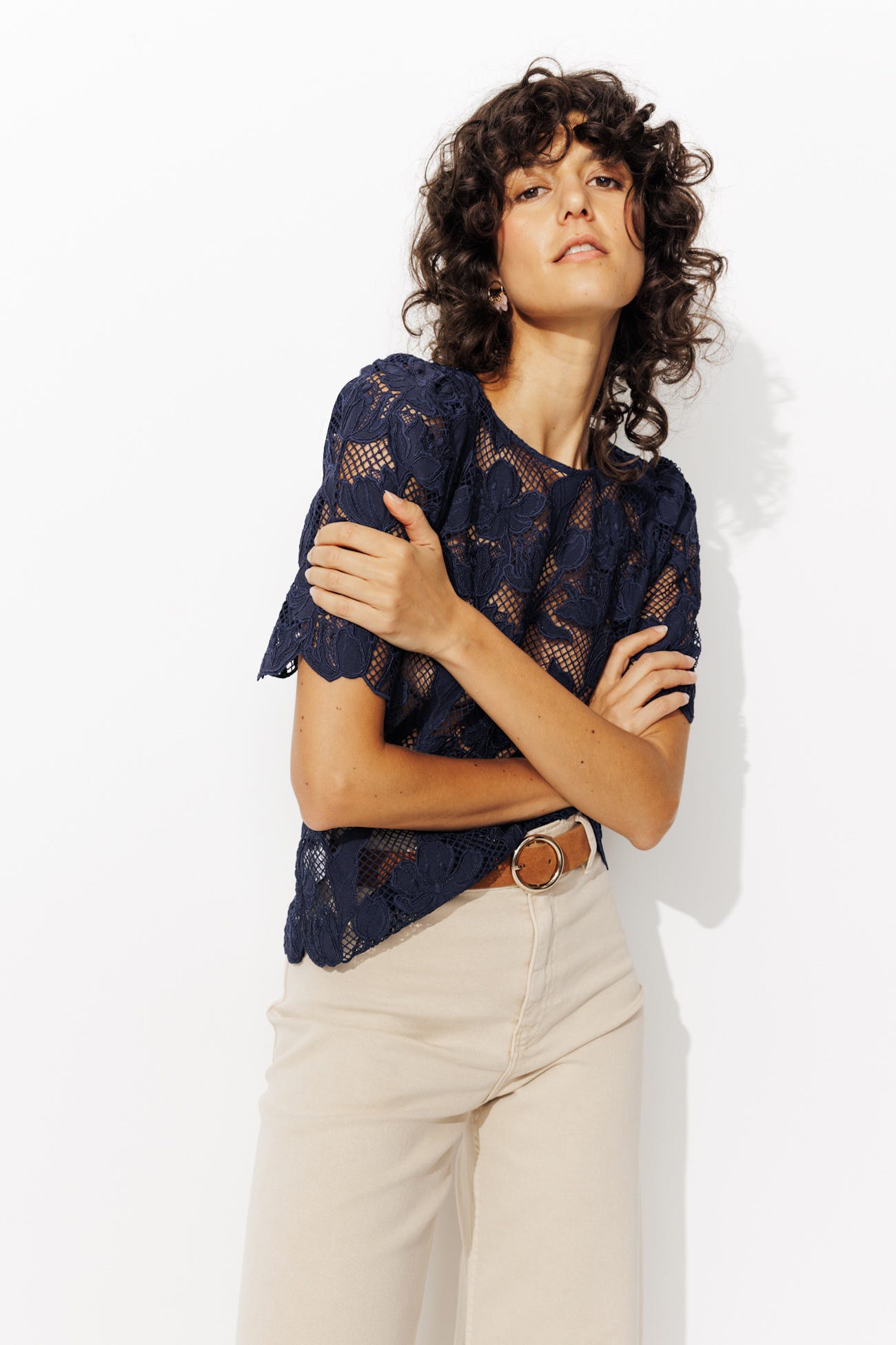 Blouse en guipure brodée