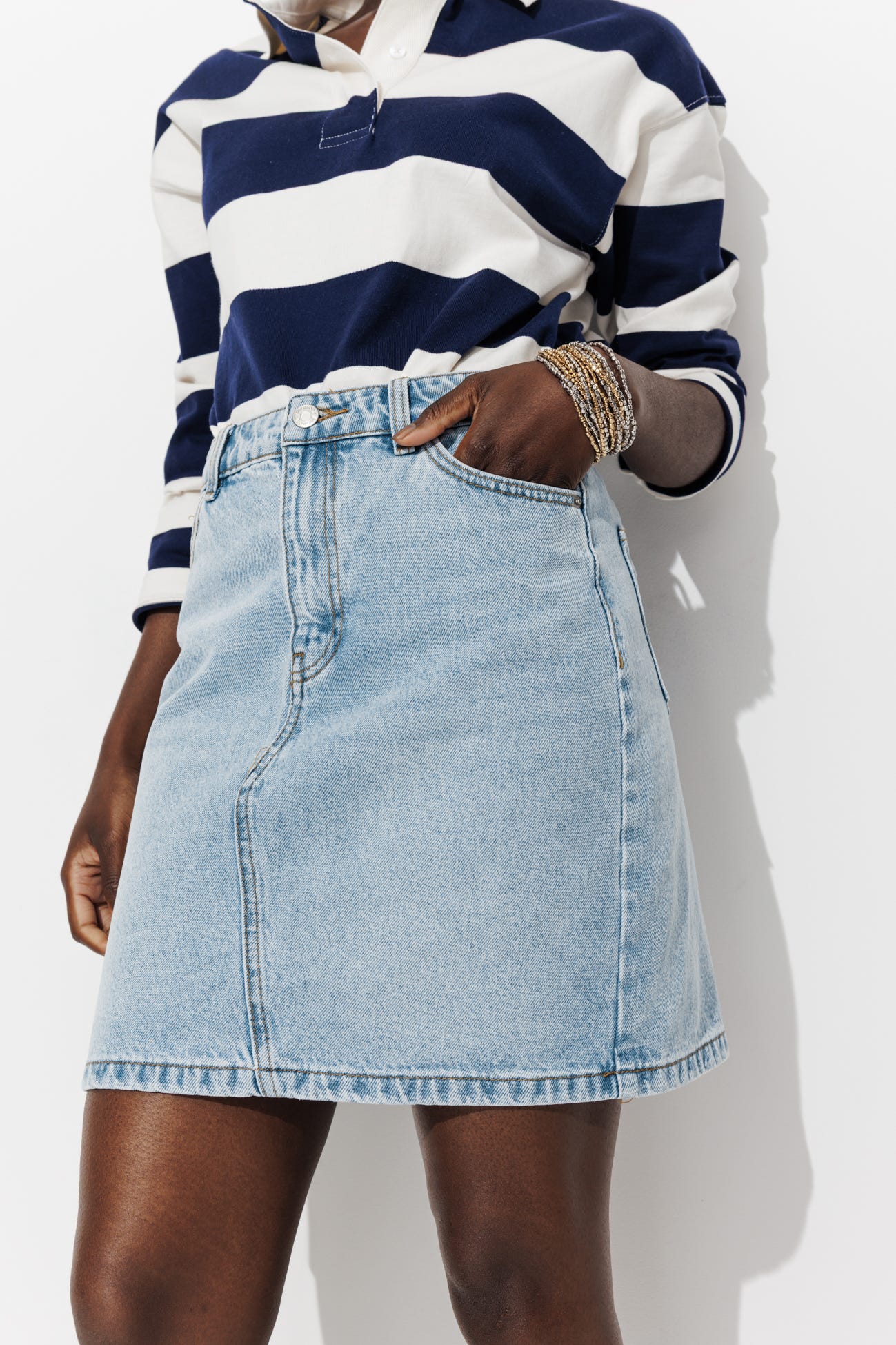 Short denim skirt