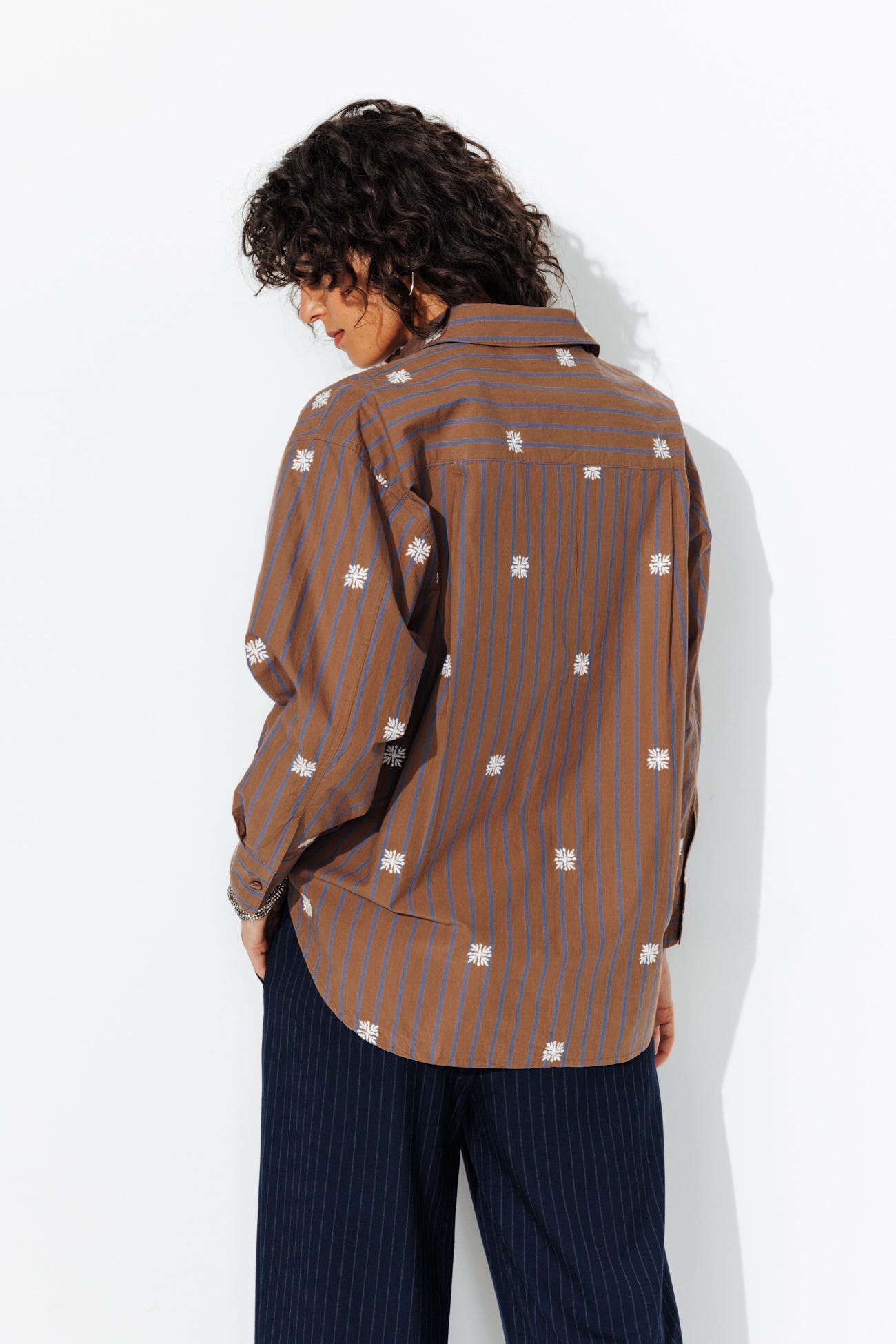 Chemise oversize rayée brodée