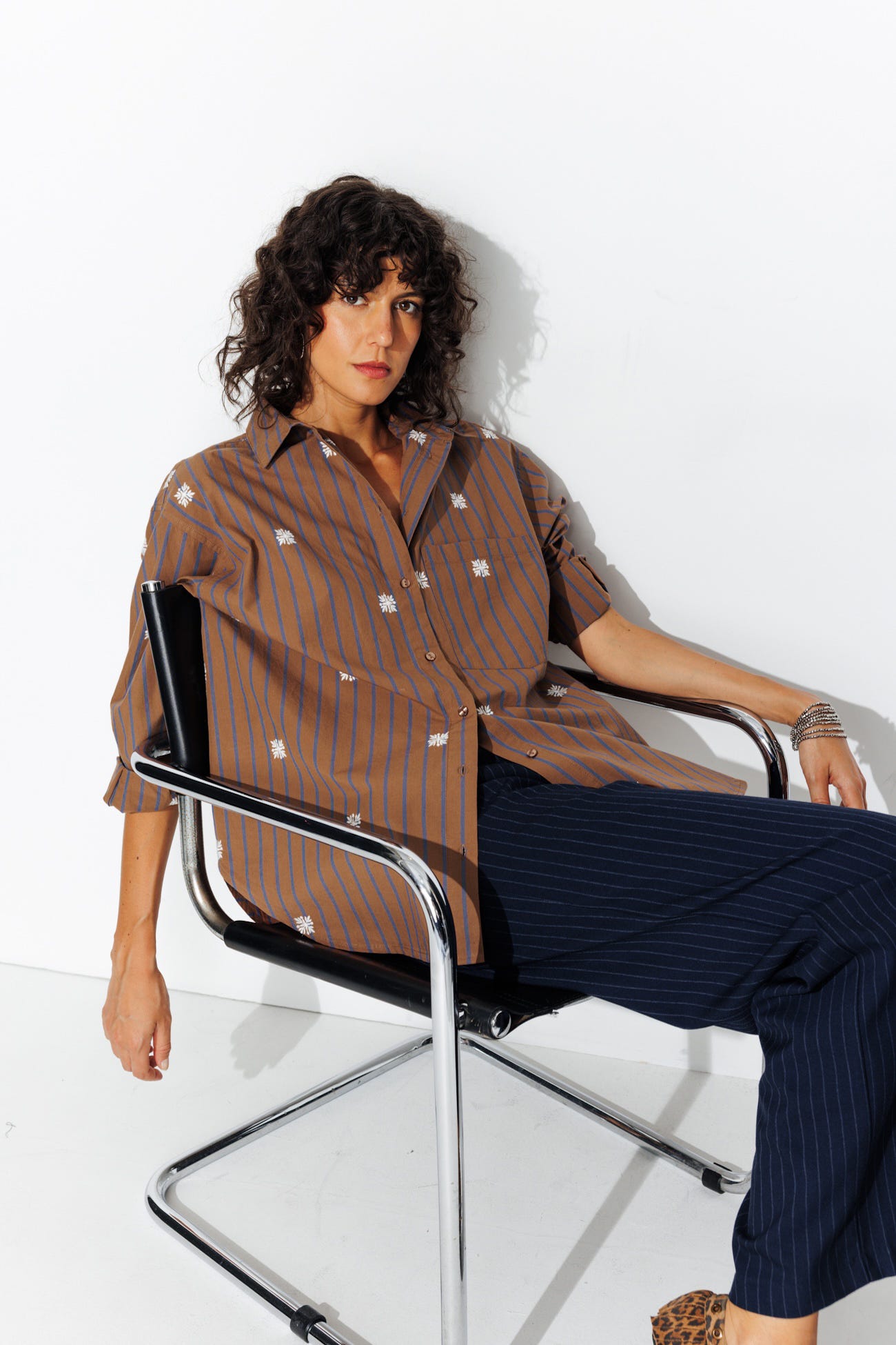Chemise oversize rayée brodée