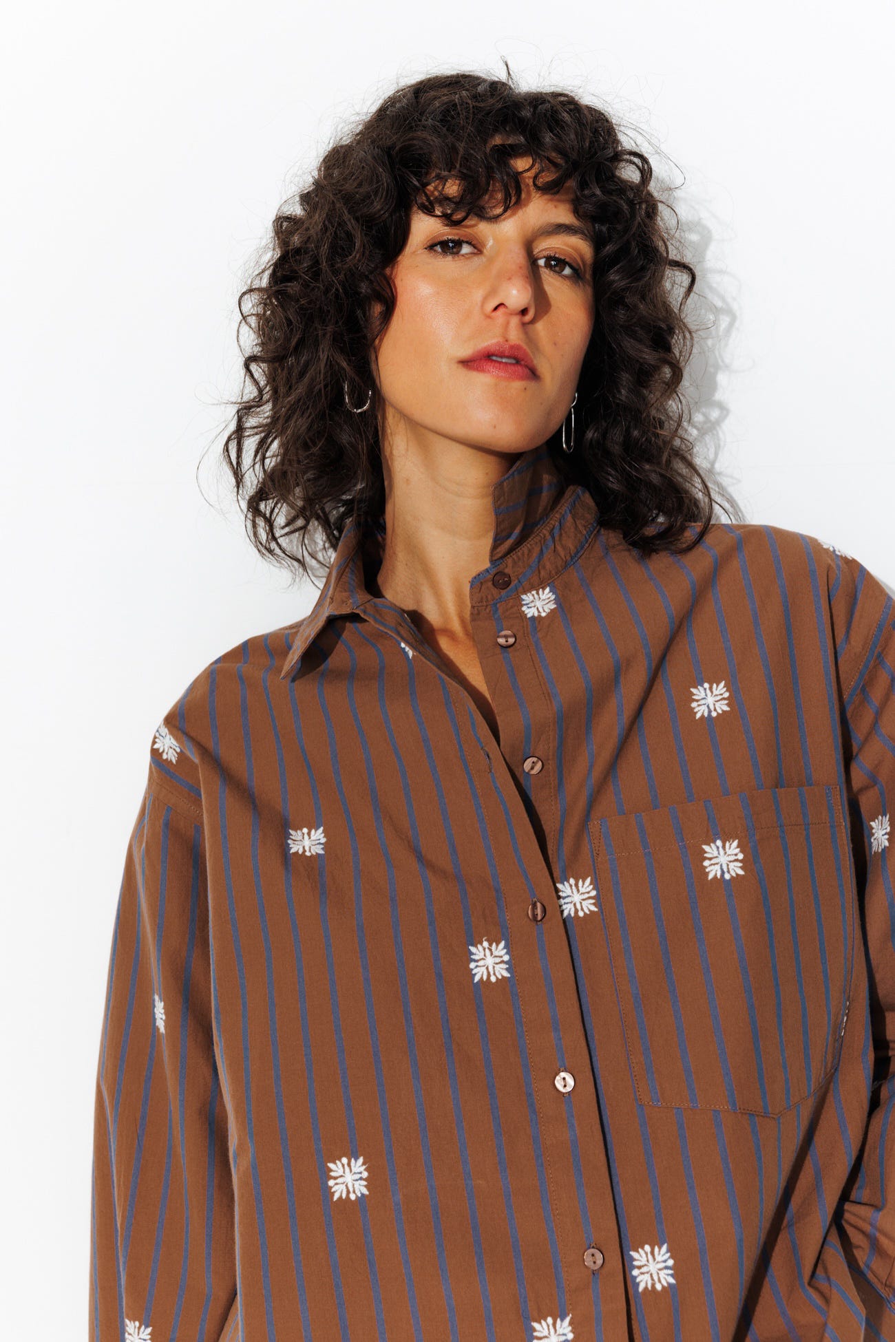 Chemise oversize rayée brodée