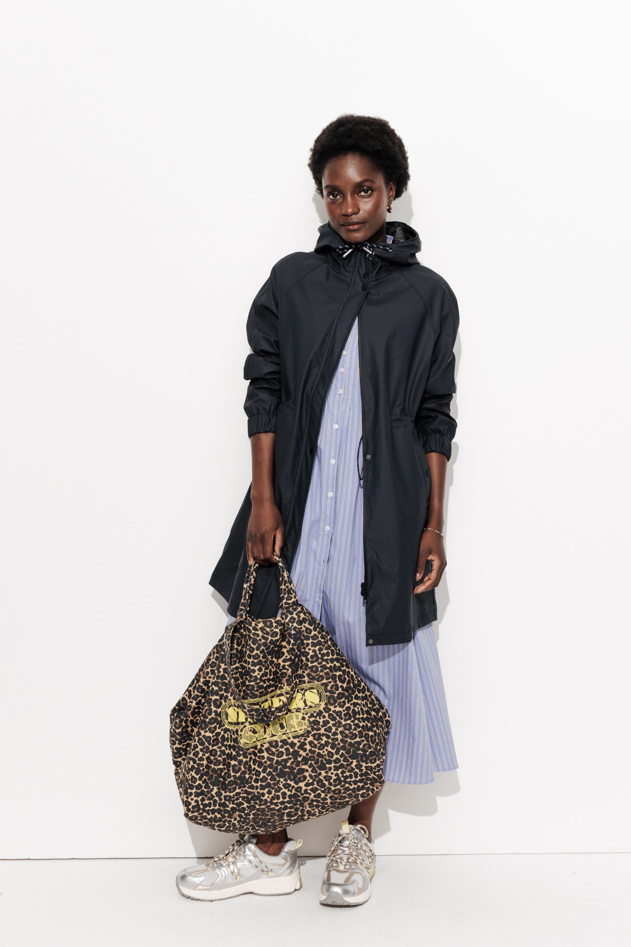 Parka con capucha