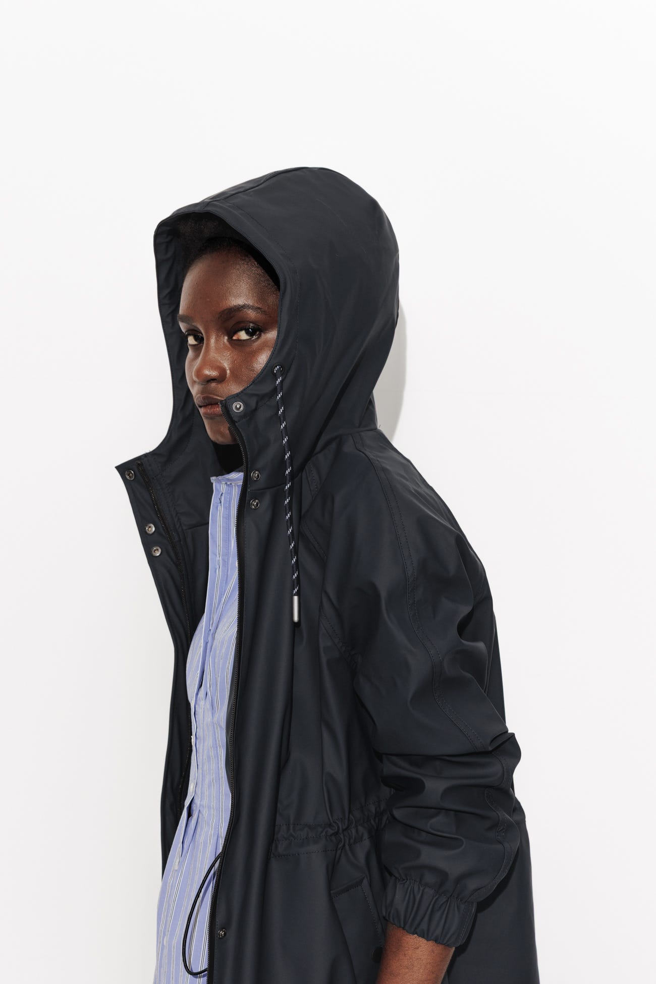 Parka con capucha