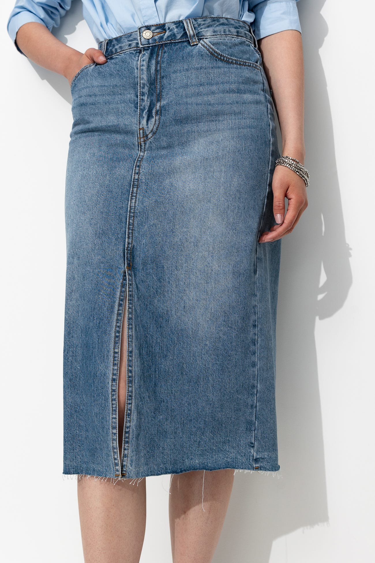 Gonna midi in denim